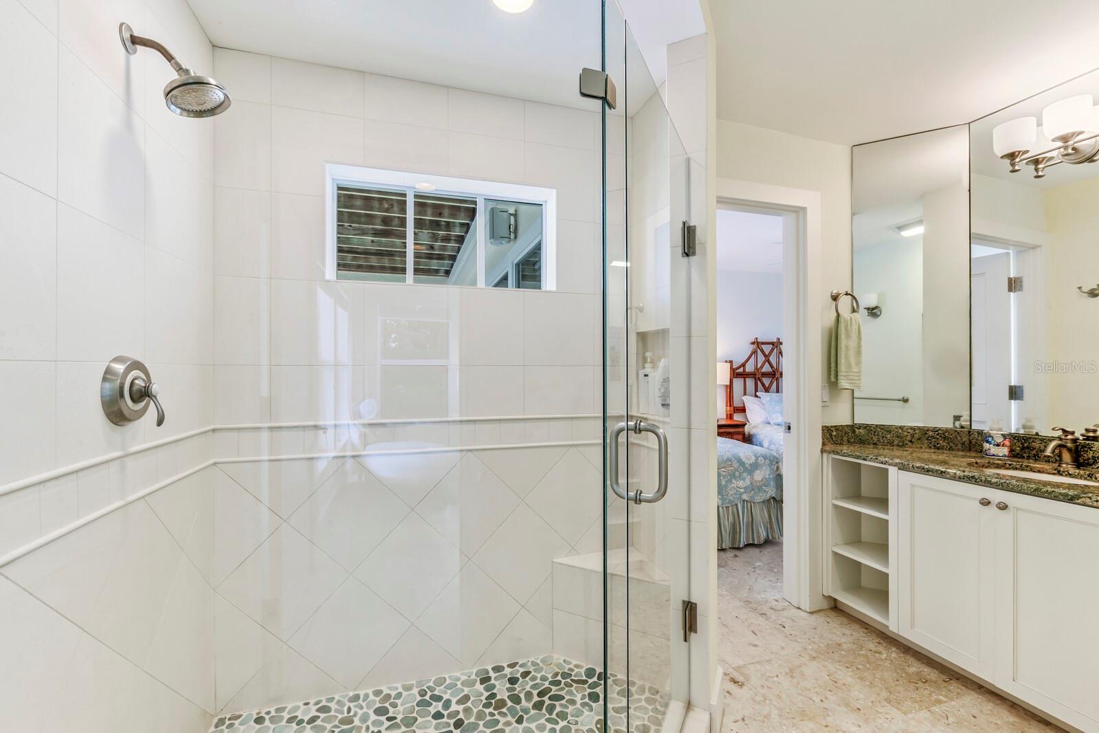 D6146203 Property Photo