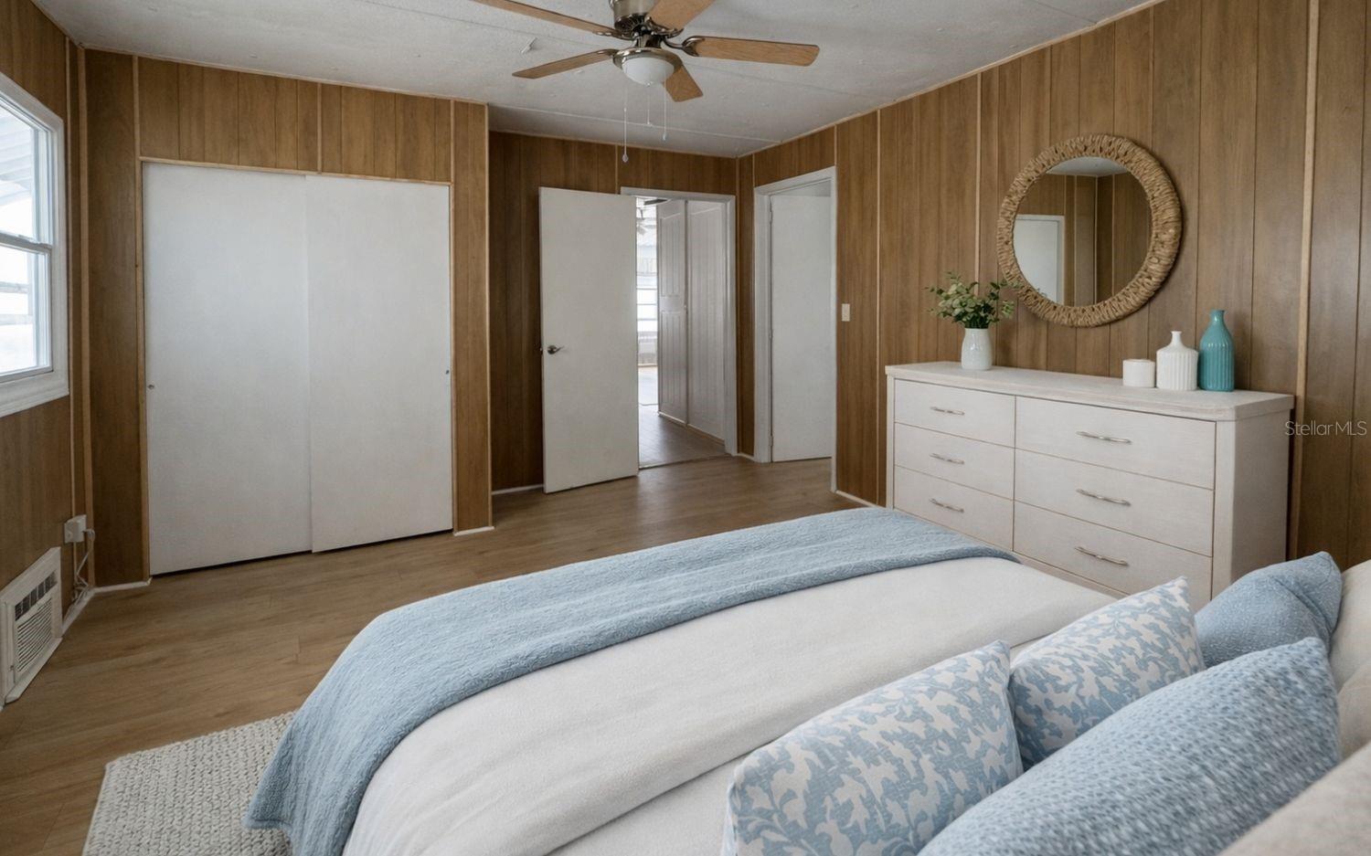 TB8477158 Property Photo