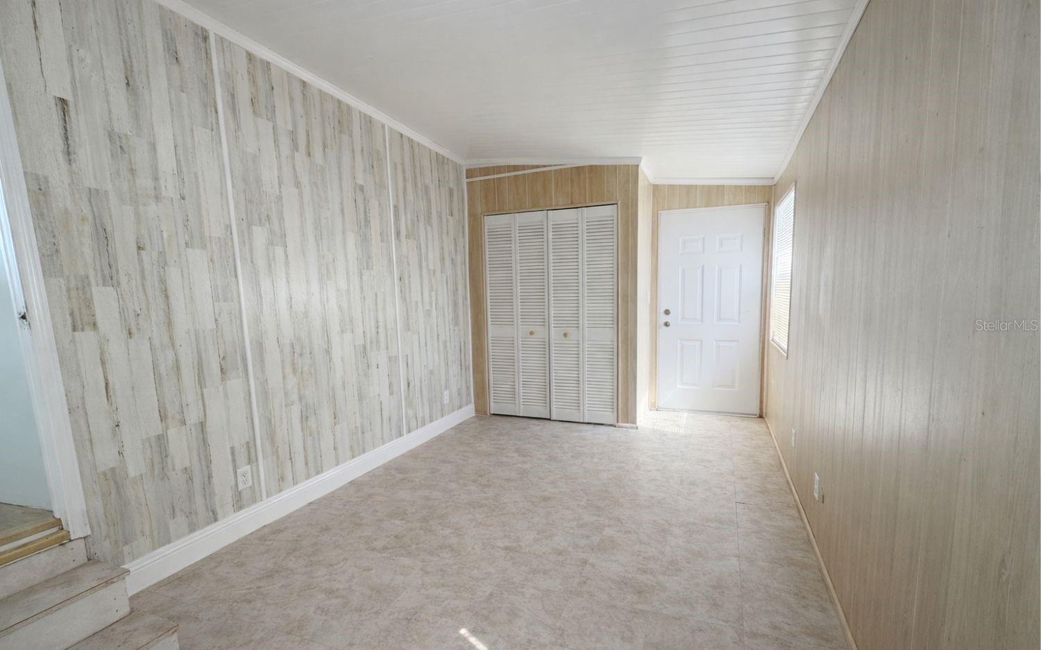 TB8477158 Property Photo