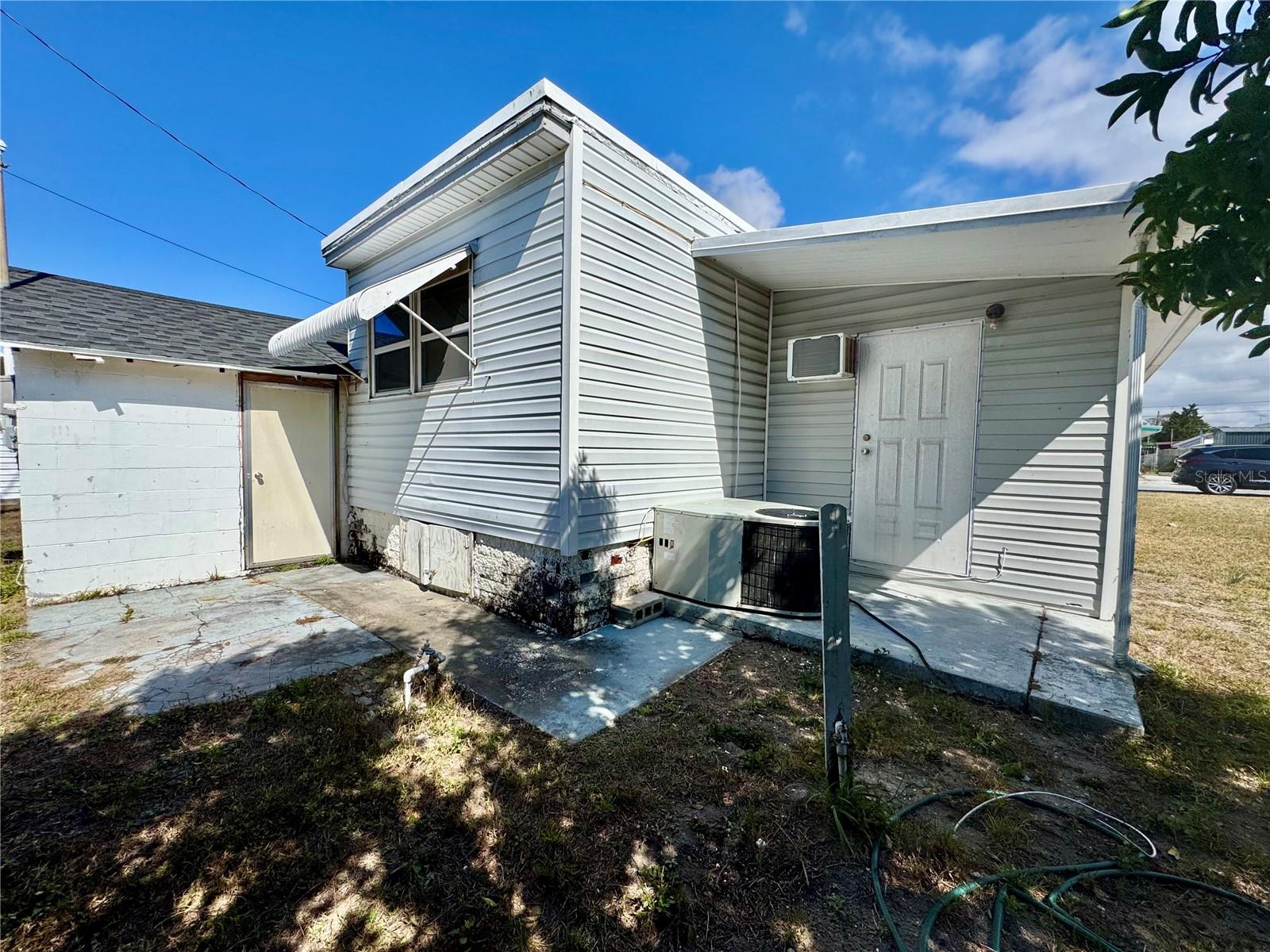 TB8477158 Property Photo