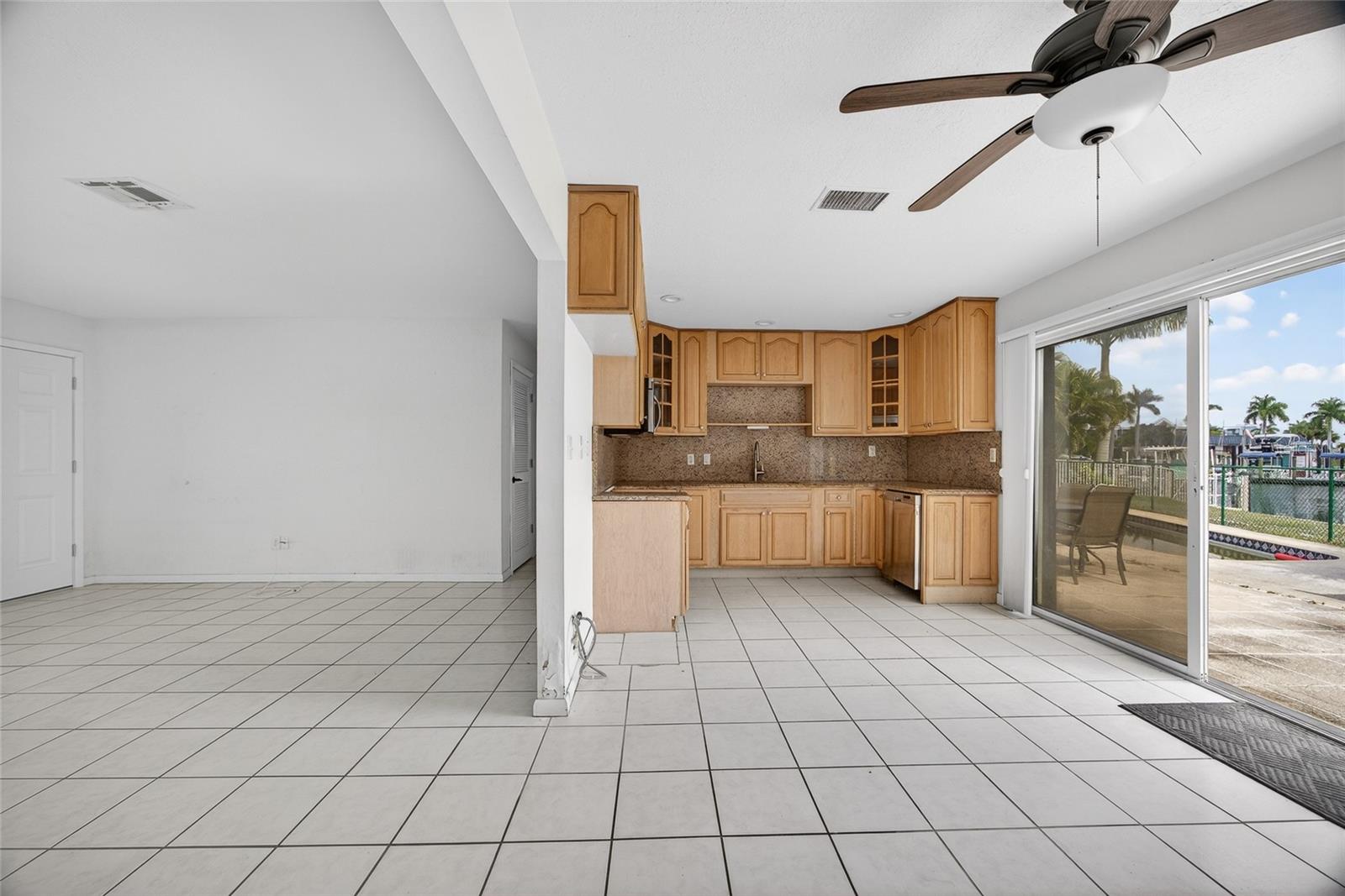 120 DONNA CT, PUNTA GORDA, FL, 33950