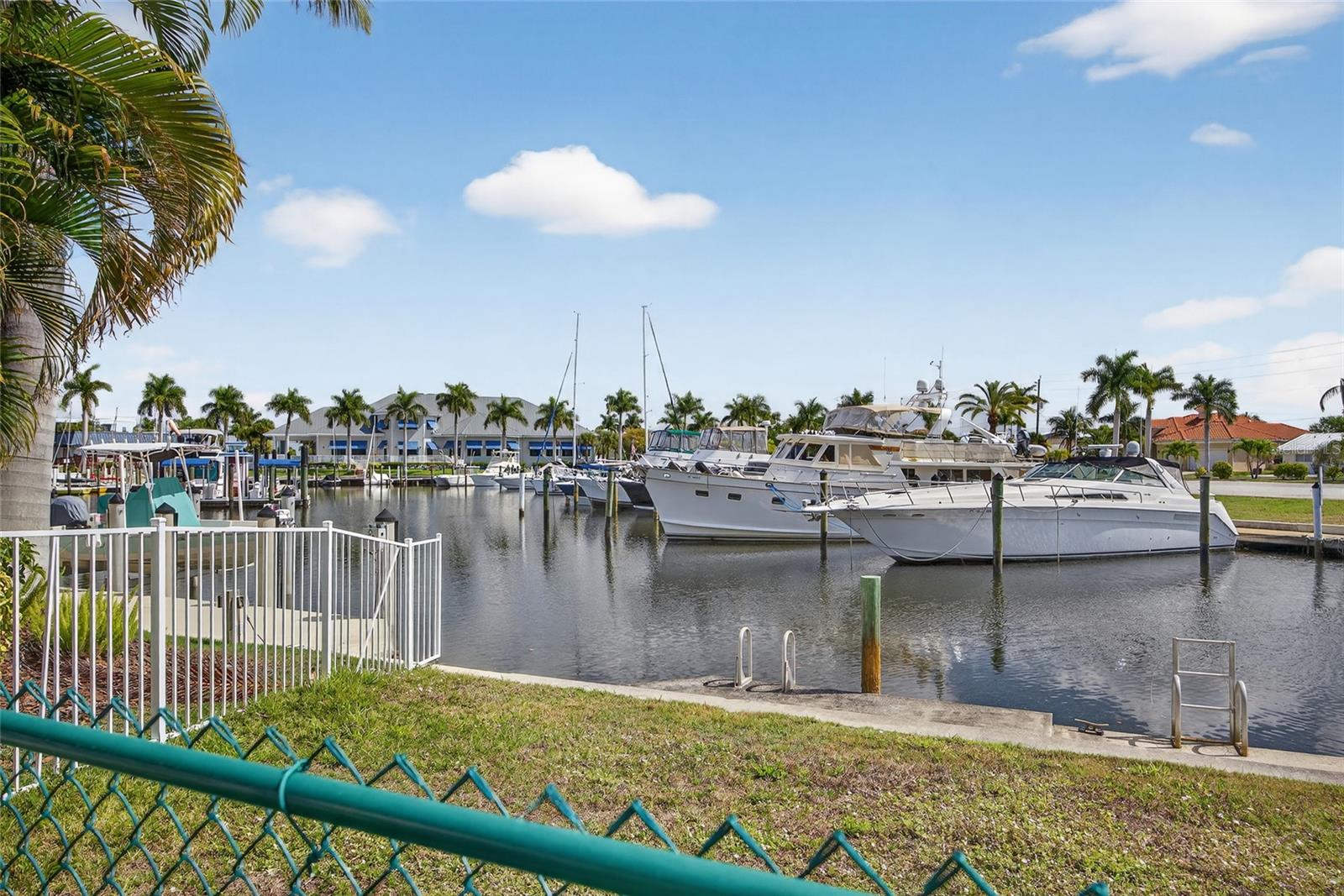 120 DONNA CT, PUNTA GORDA, FL, 33950