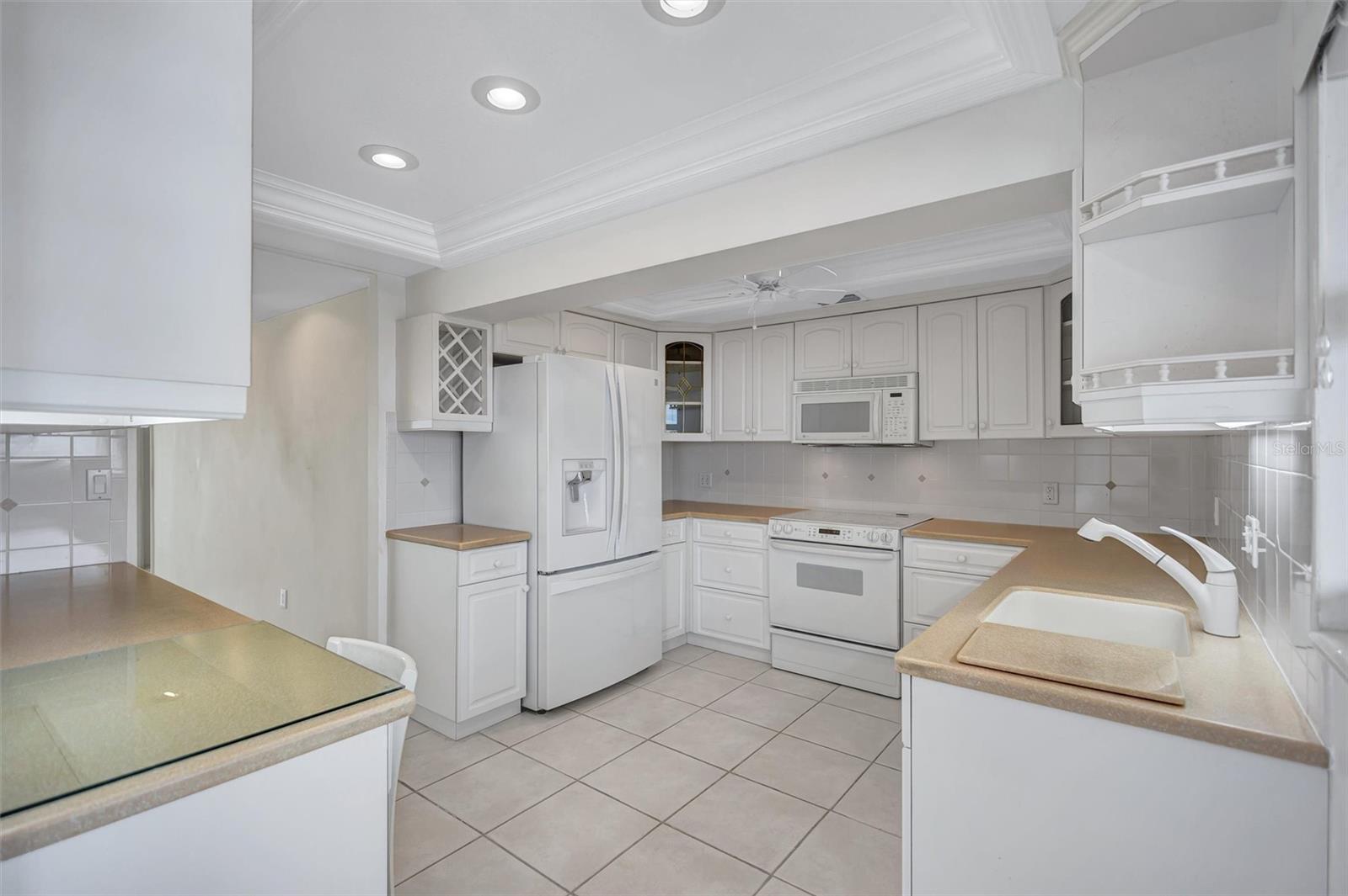 6140 MIDNIGHT PASS RD #904, SARASOTA, FL, 34242
