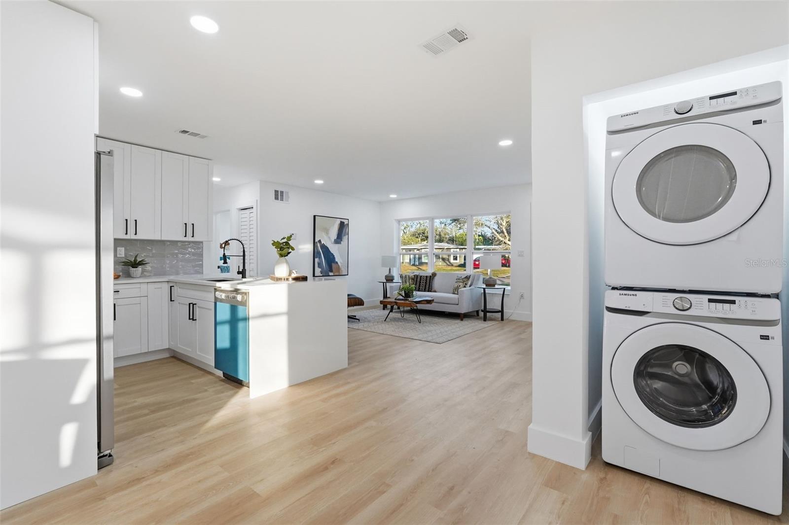 2470 DEL RIO WAY, DUNEDIN, FL, 34698