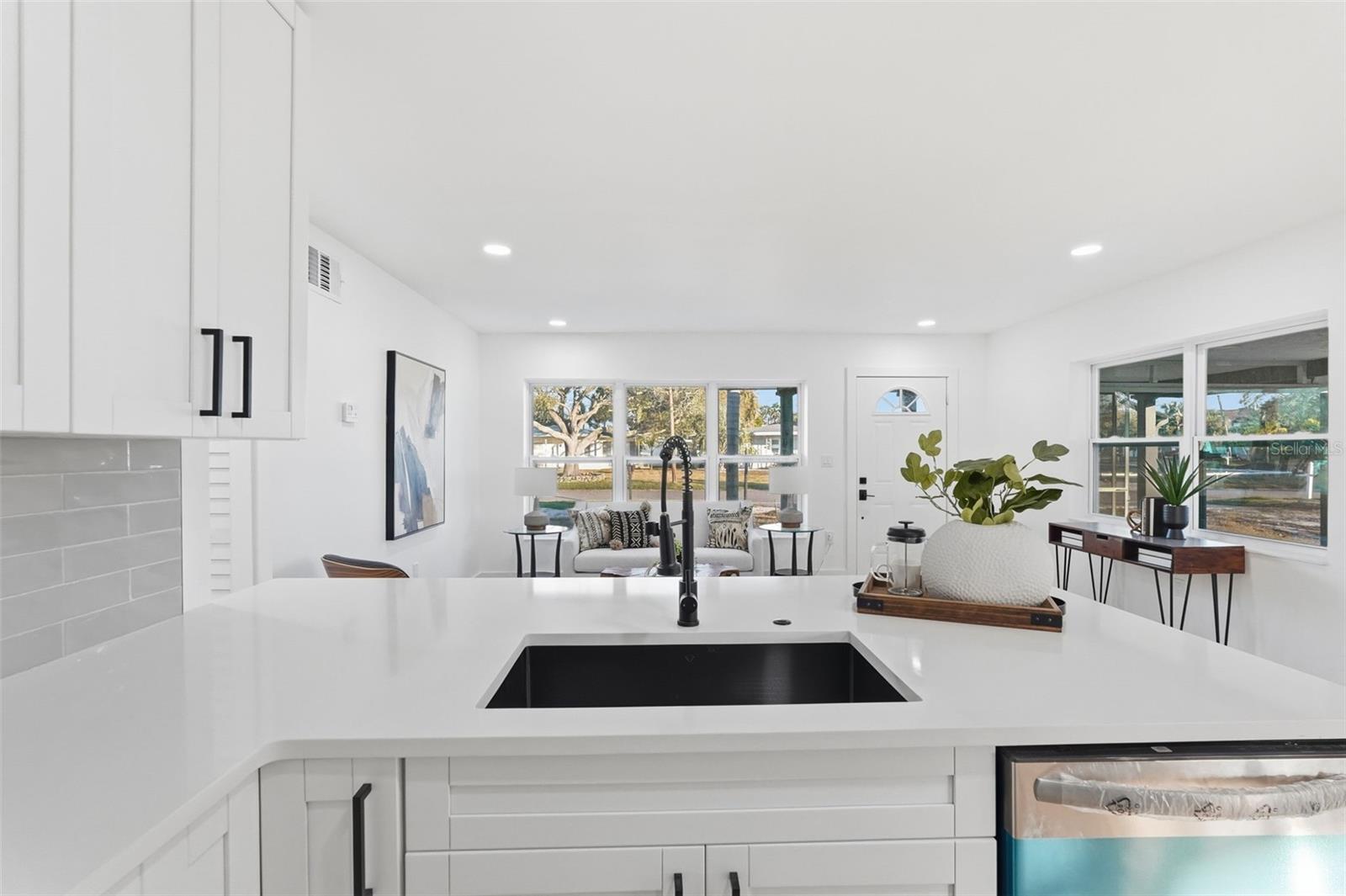 2470 DEL RIO WAY, DUNEDIN, FL, 34698