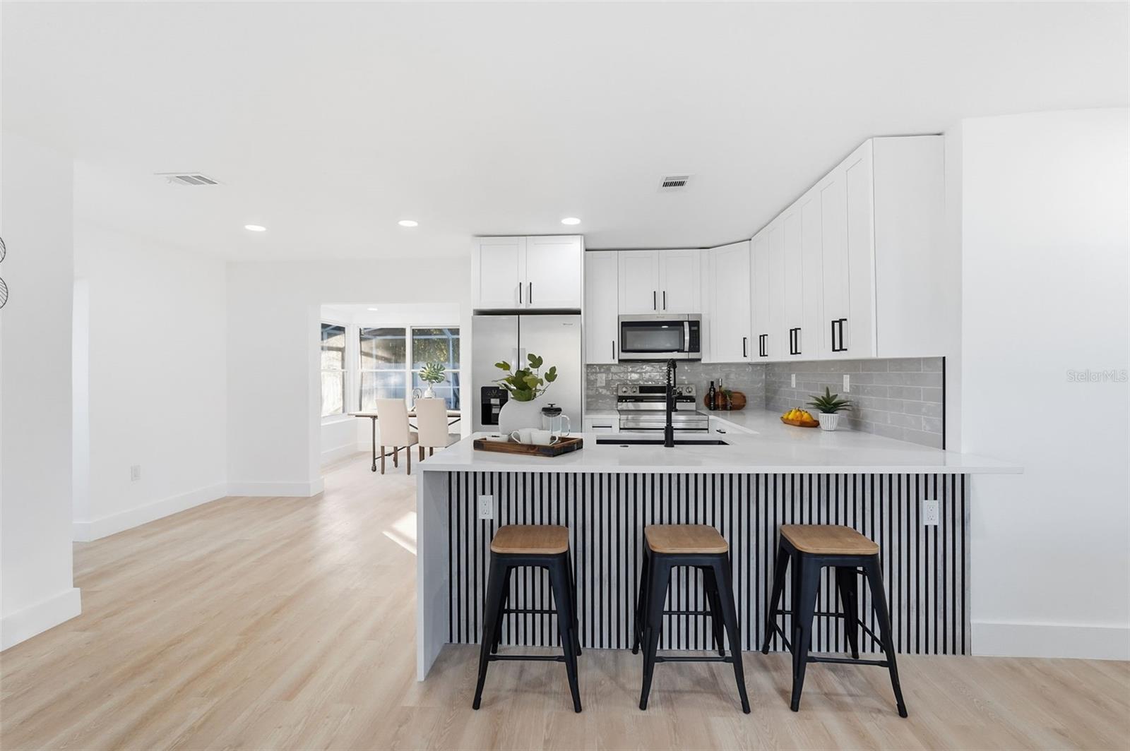 2470 DEL RIO WAY, DUNEDIN, FL, 34698