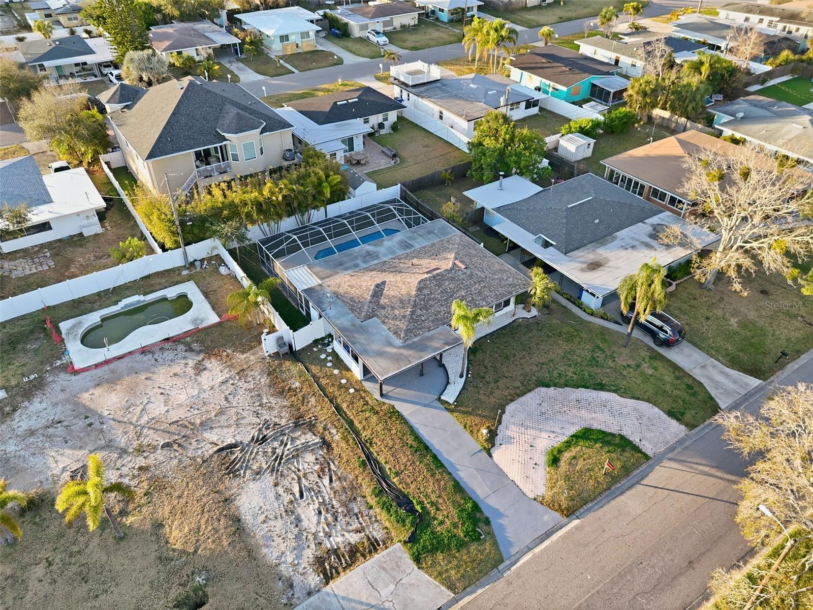 2470 DEL RIO WAY, DUNEDIN, FL, 34698