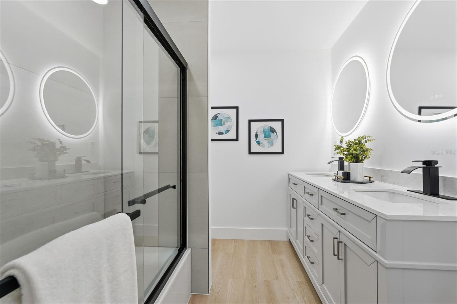 2470 DEL RIO WAY, DUNEDIN, FL, 34698