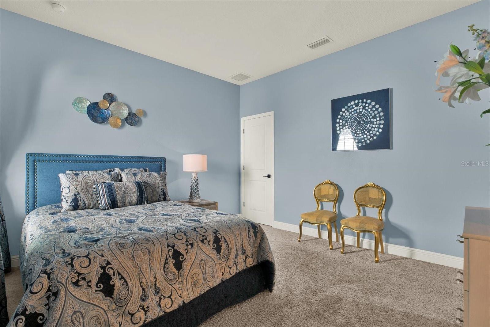 Multi-Gen/Guest Suite