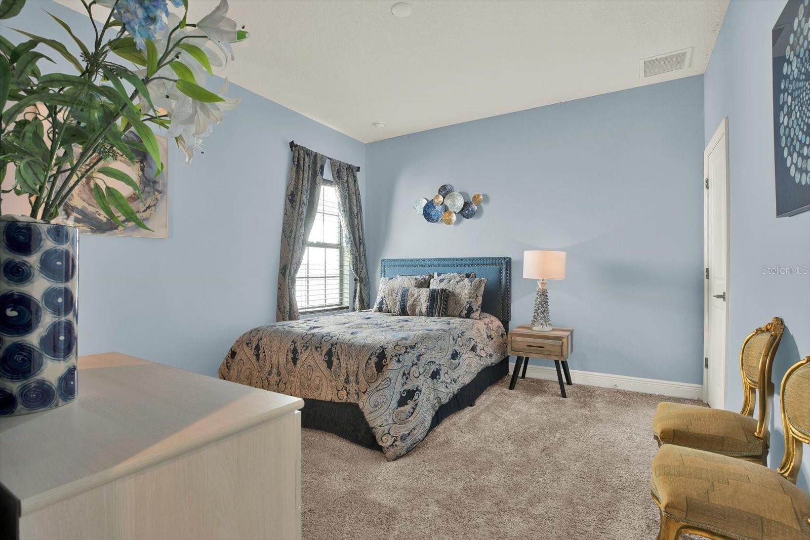 Multi-Gen/Guest Suite