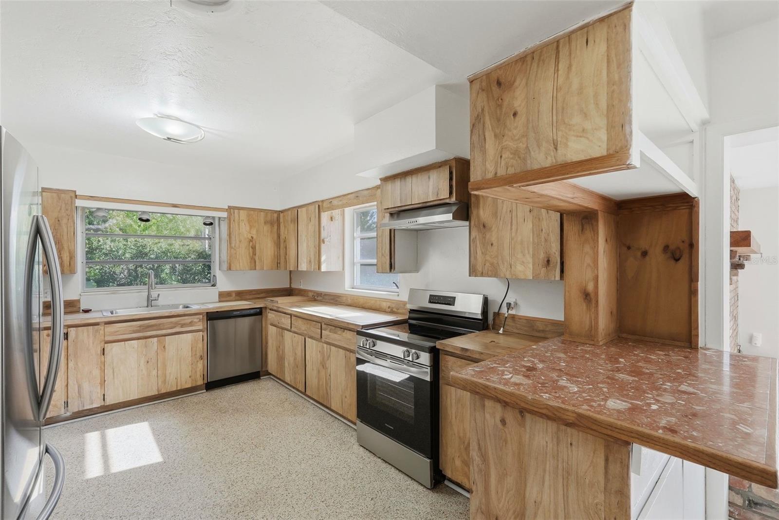 3391 WALNUT ST NE, ST PETERSBURG, FL, 33704