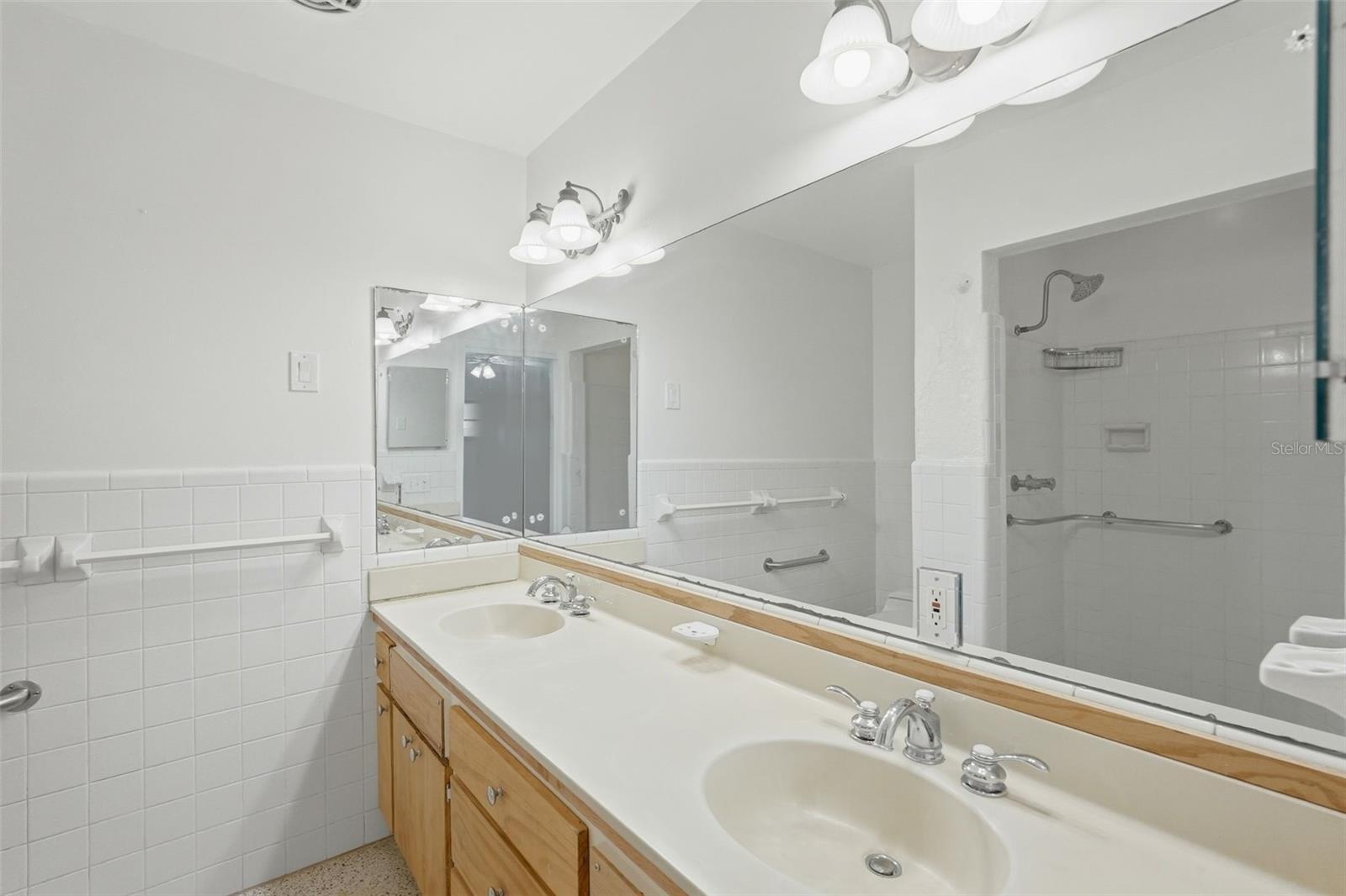 3391 WALNUT ST NE, ST PETERSBURG, FL, 33704