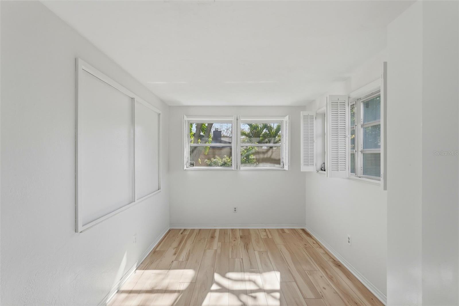 3391 WALNUT ST NE, ST PETERSBURG, FL, 33704