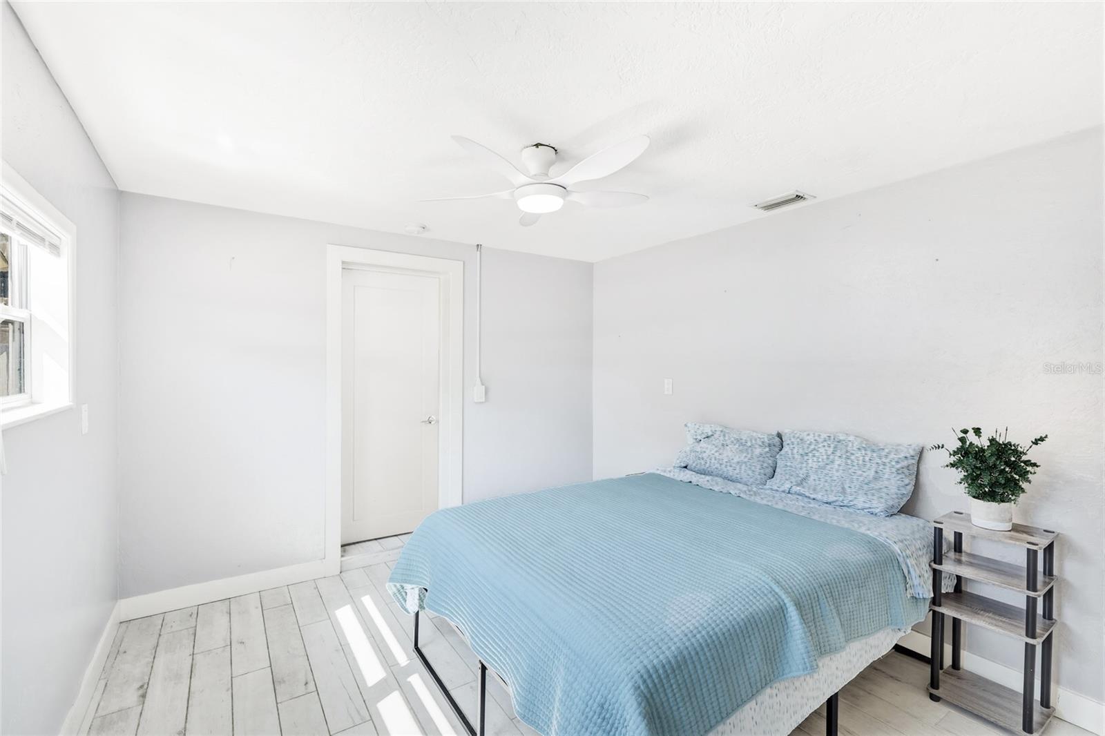 5320 MOELLER AVE, SARASOTA, FL, 34233