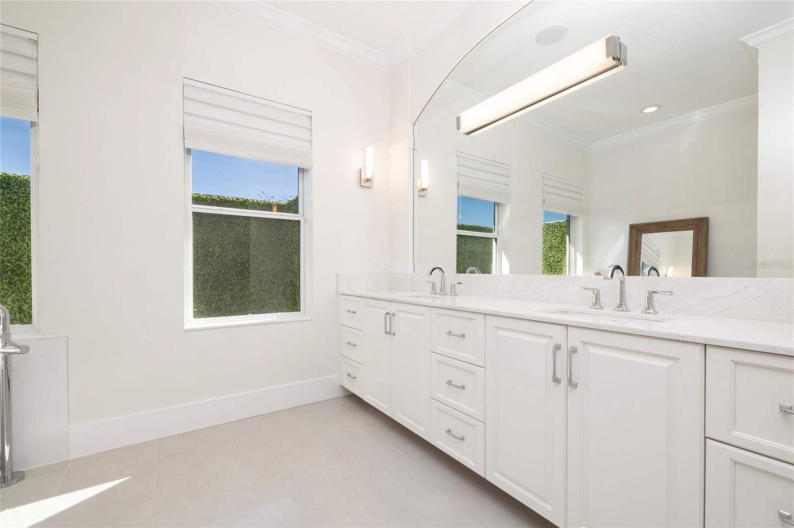 TB8477302 Property Photo