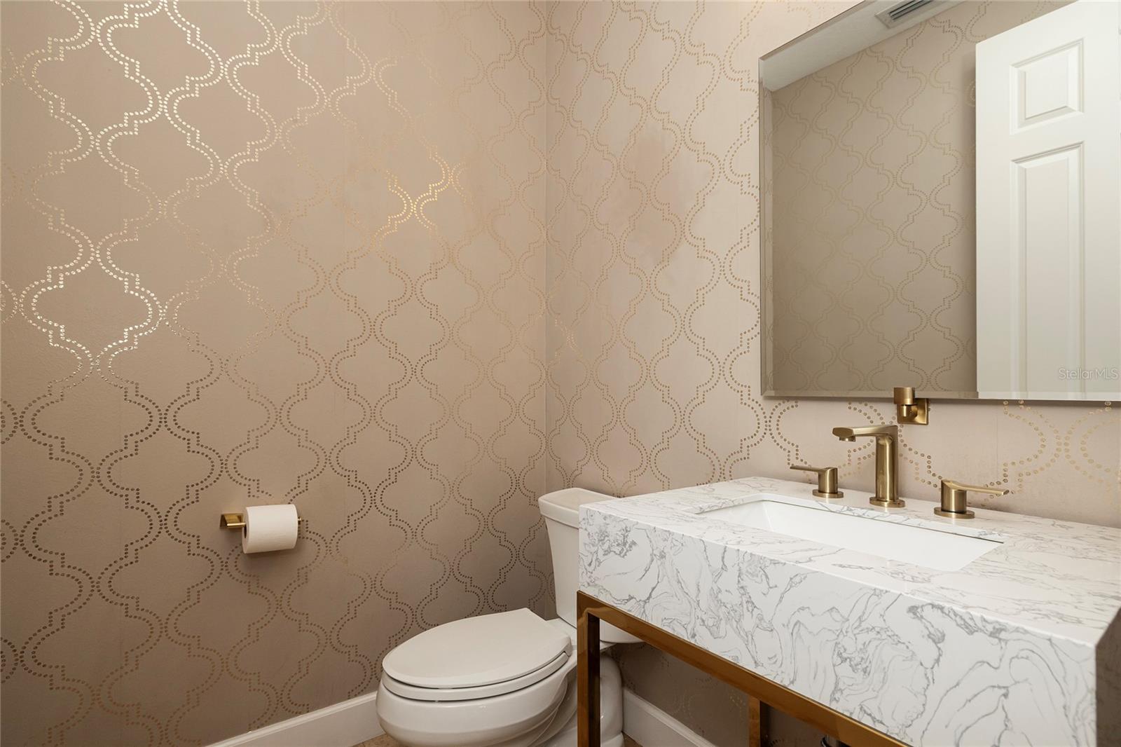 TB8477302 Property Photo