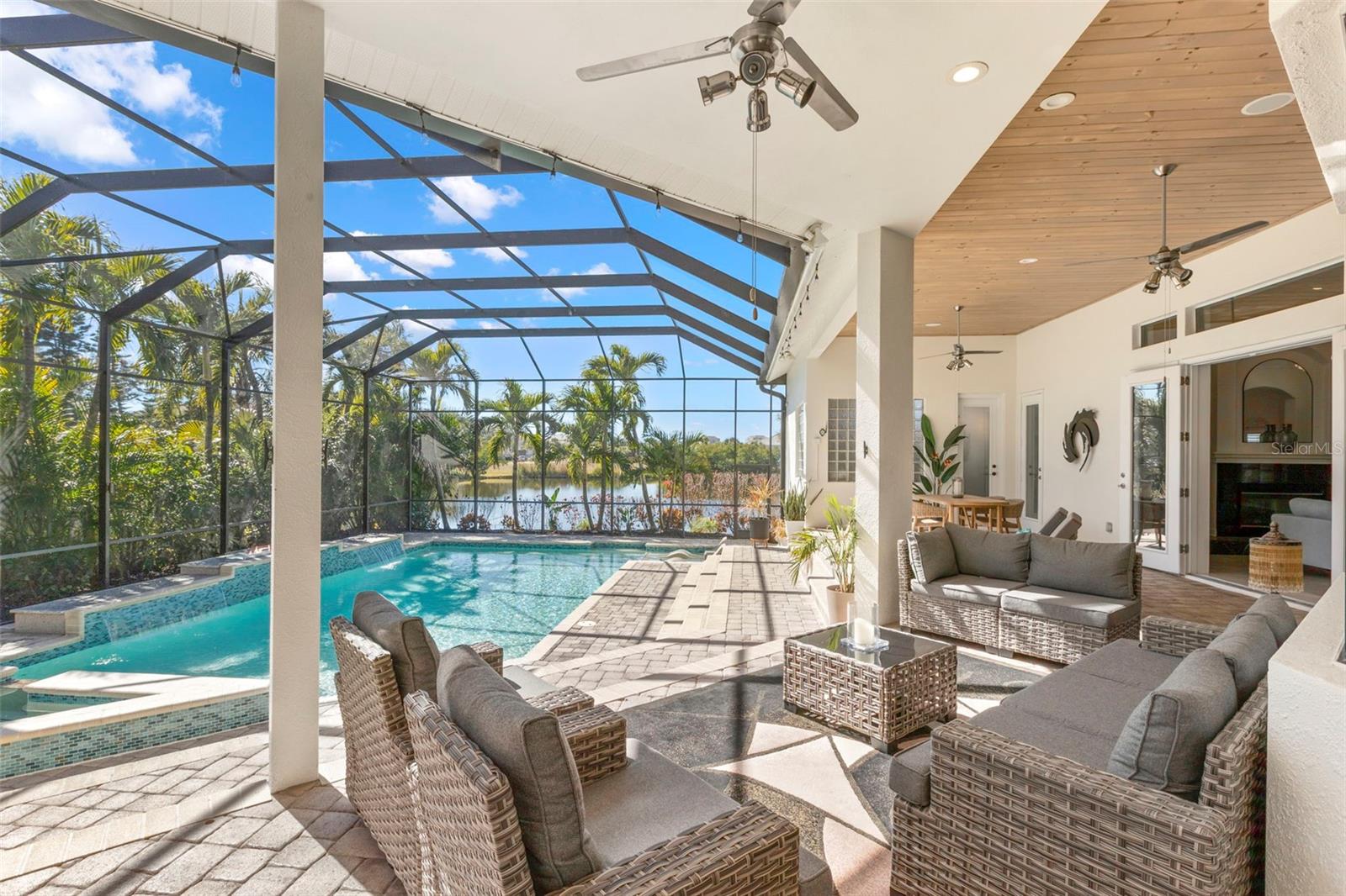 TB8477321 Property Photo