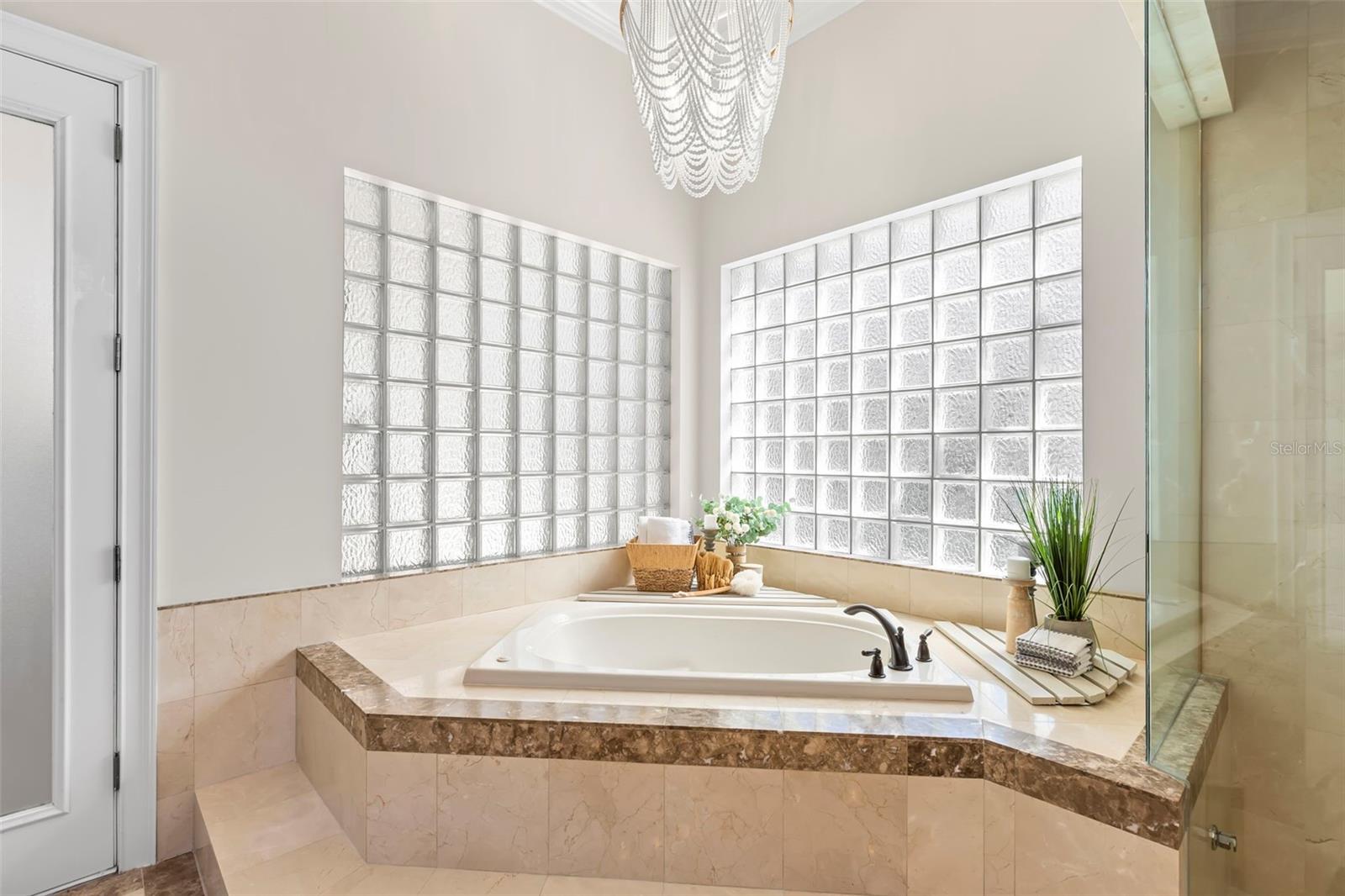 TB8477321 Property Photo