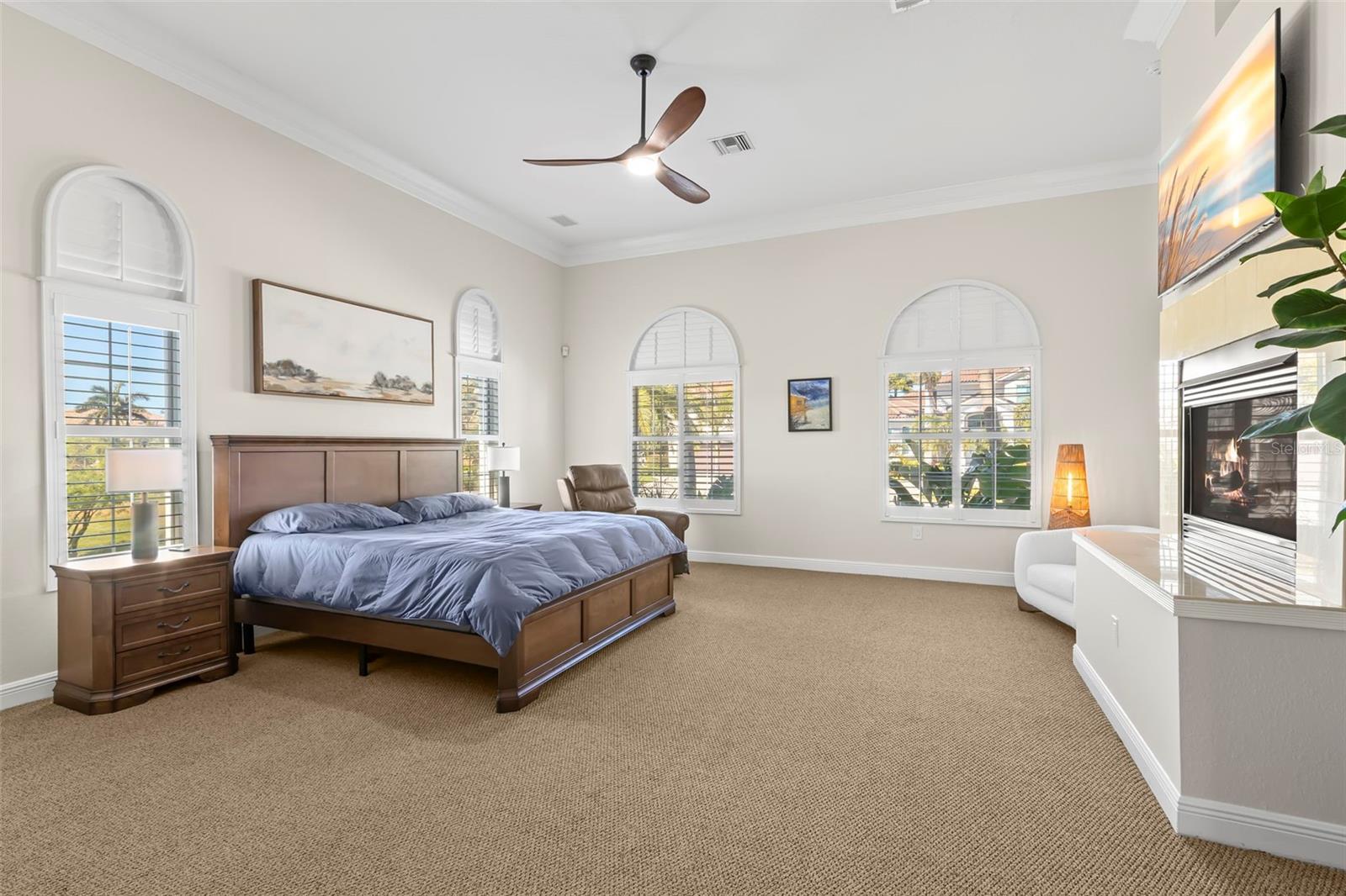 TB8477321 Property Photo