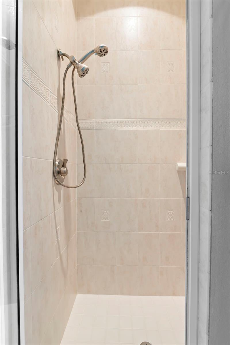 TB8477321 Property Photo