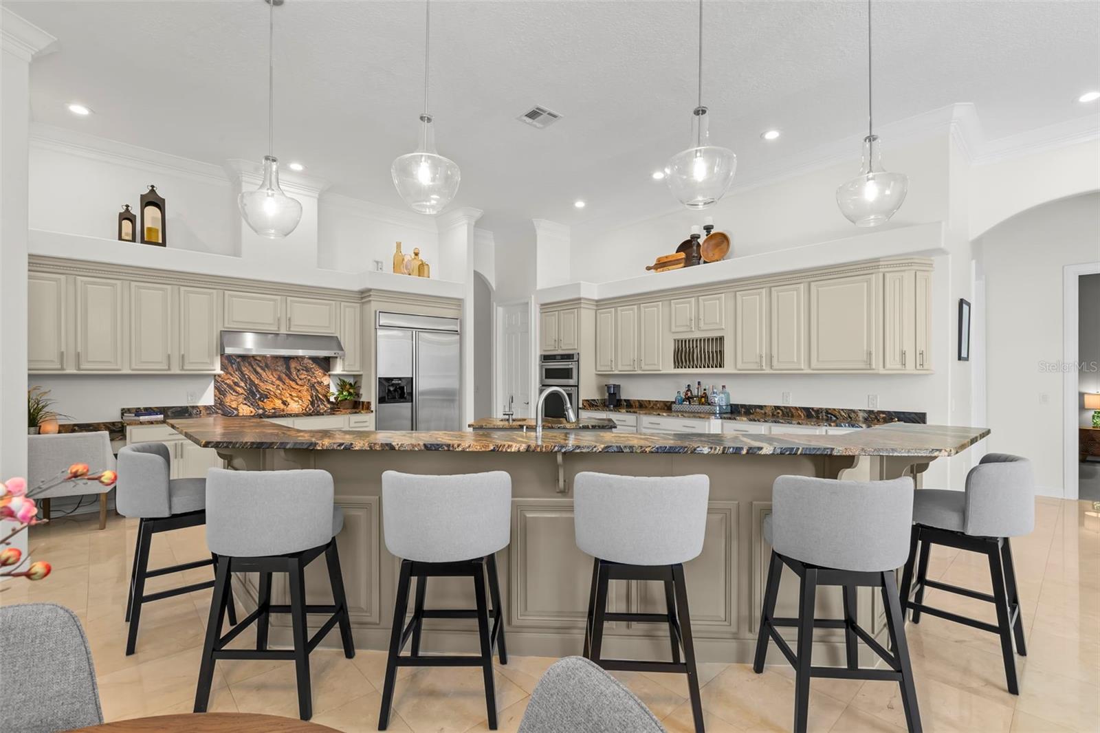 TB8477321 Property Photo