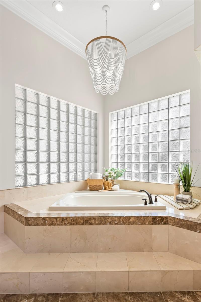 TB8477321 Property Photo