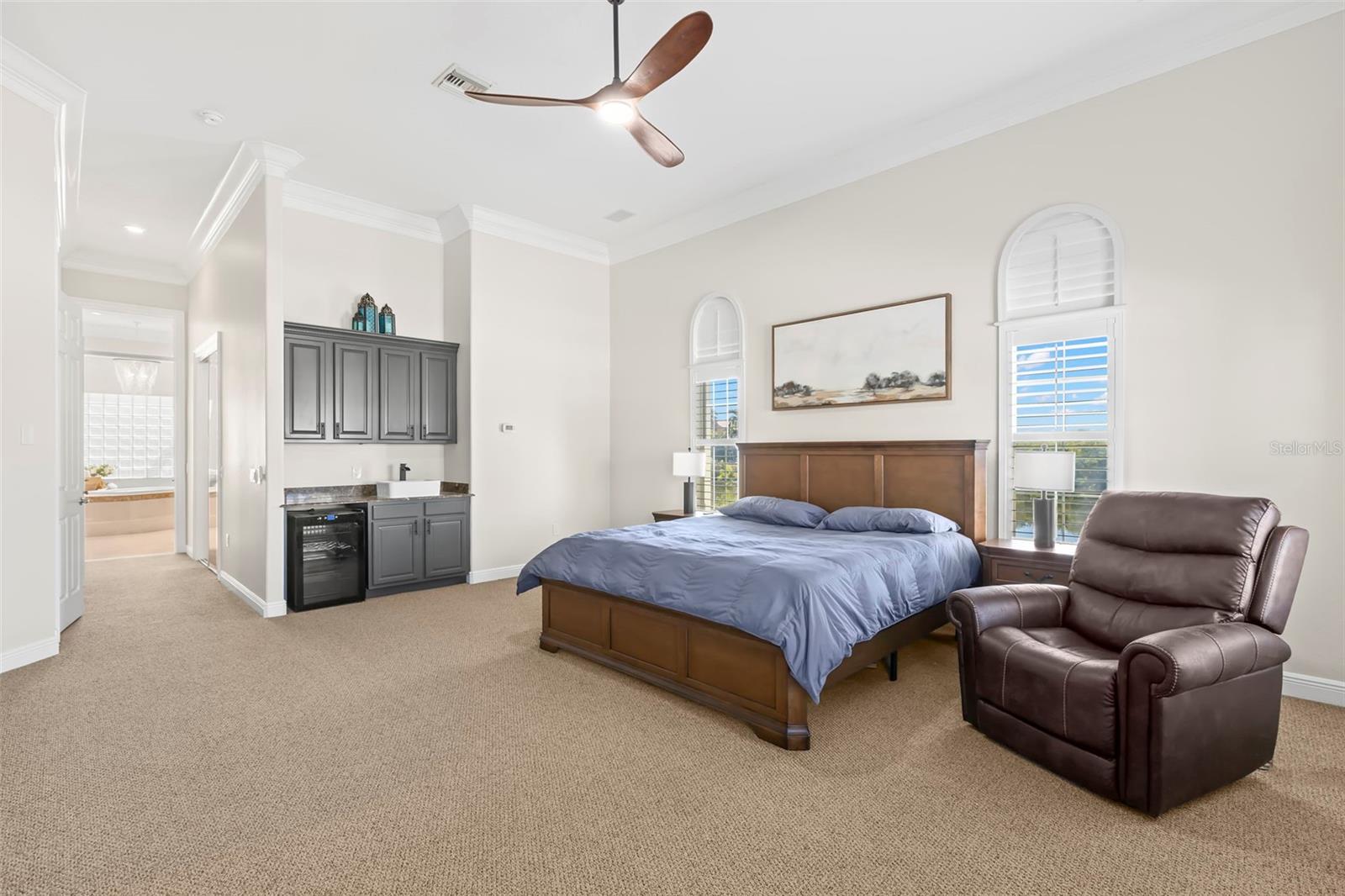 TB8477321 Property Photo