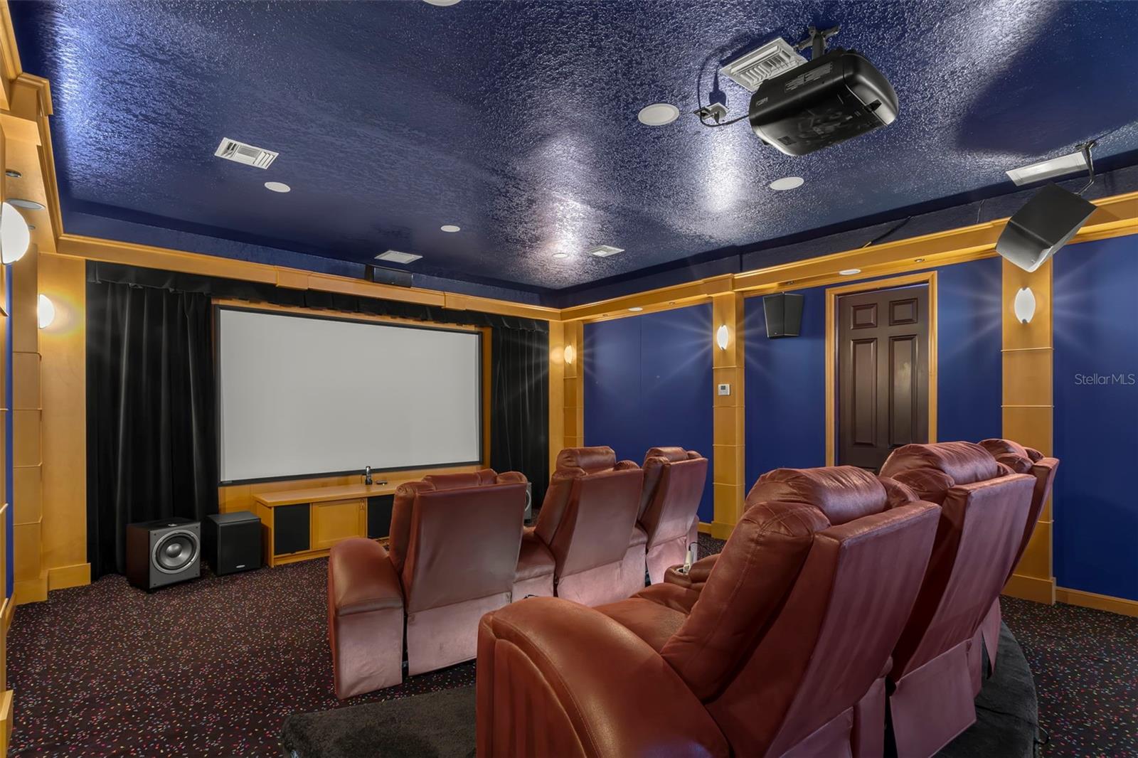 TB8477321 Property Photo