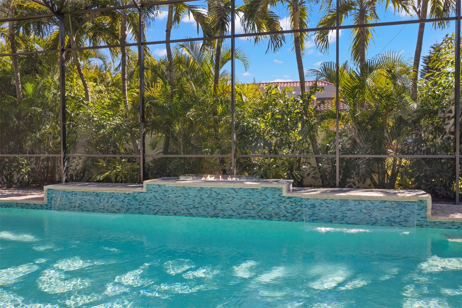 TB8477321 Property Photo