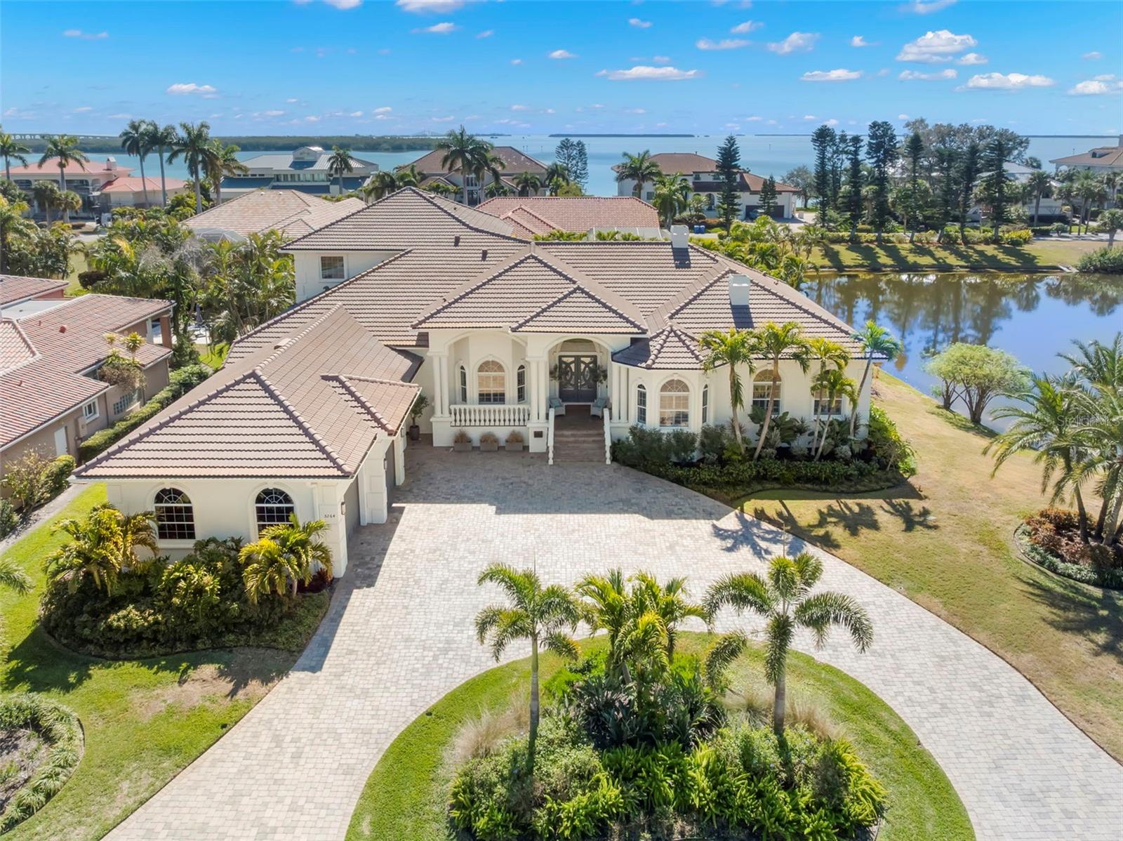 TB8477321 Property Photo