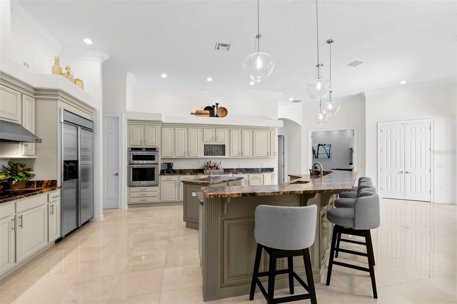 TB8477321 Property Photo