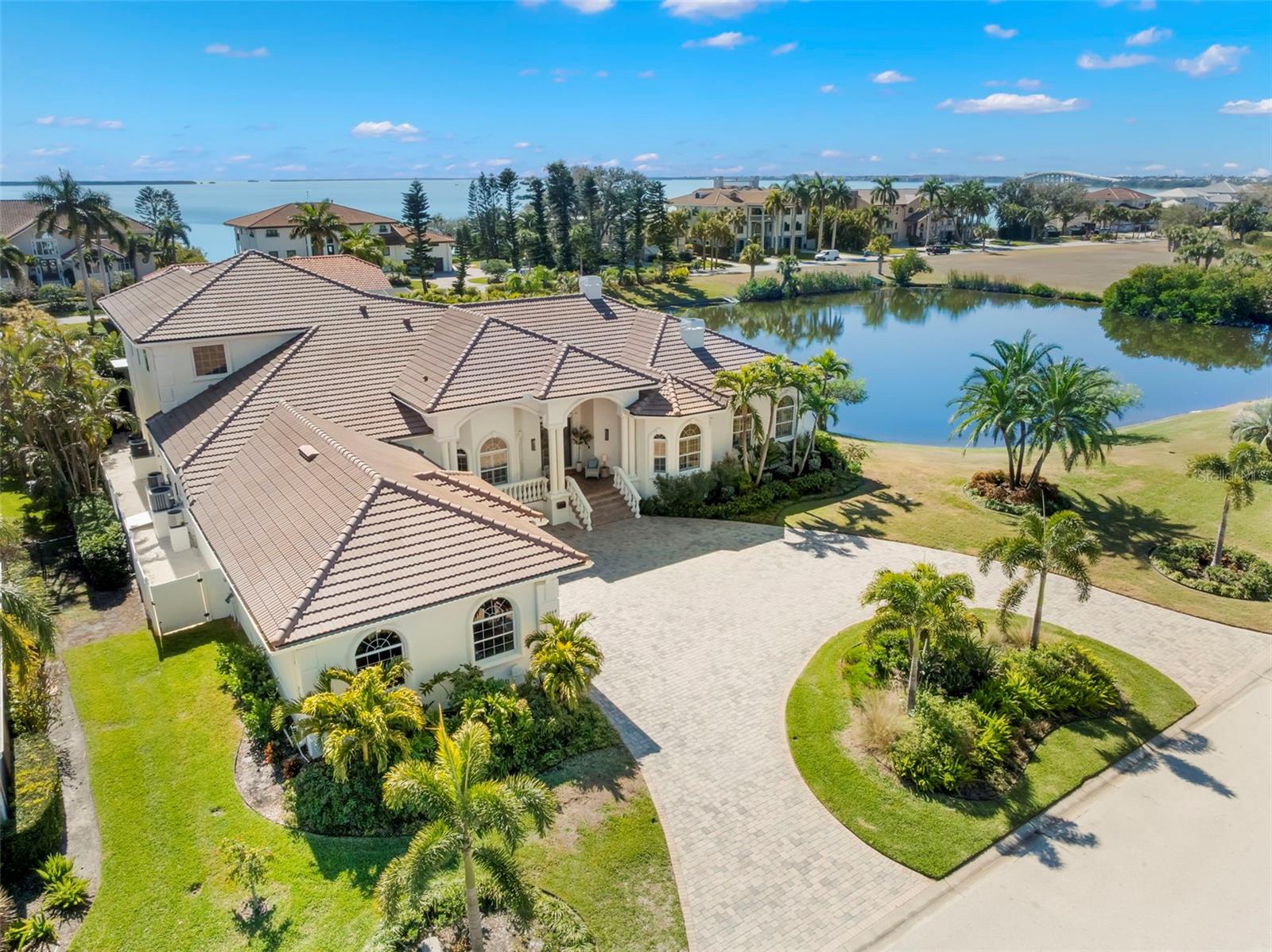 TB8477321 Property Photo