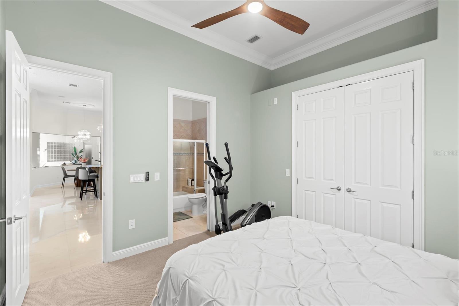 TB8477321 Property Photo