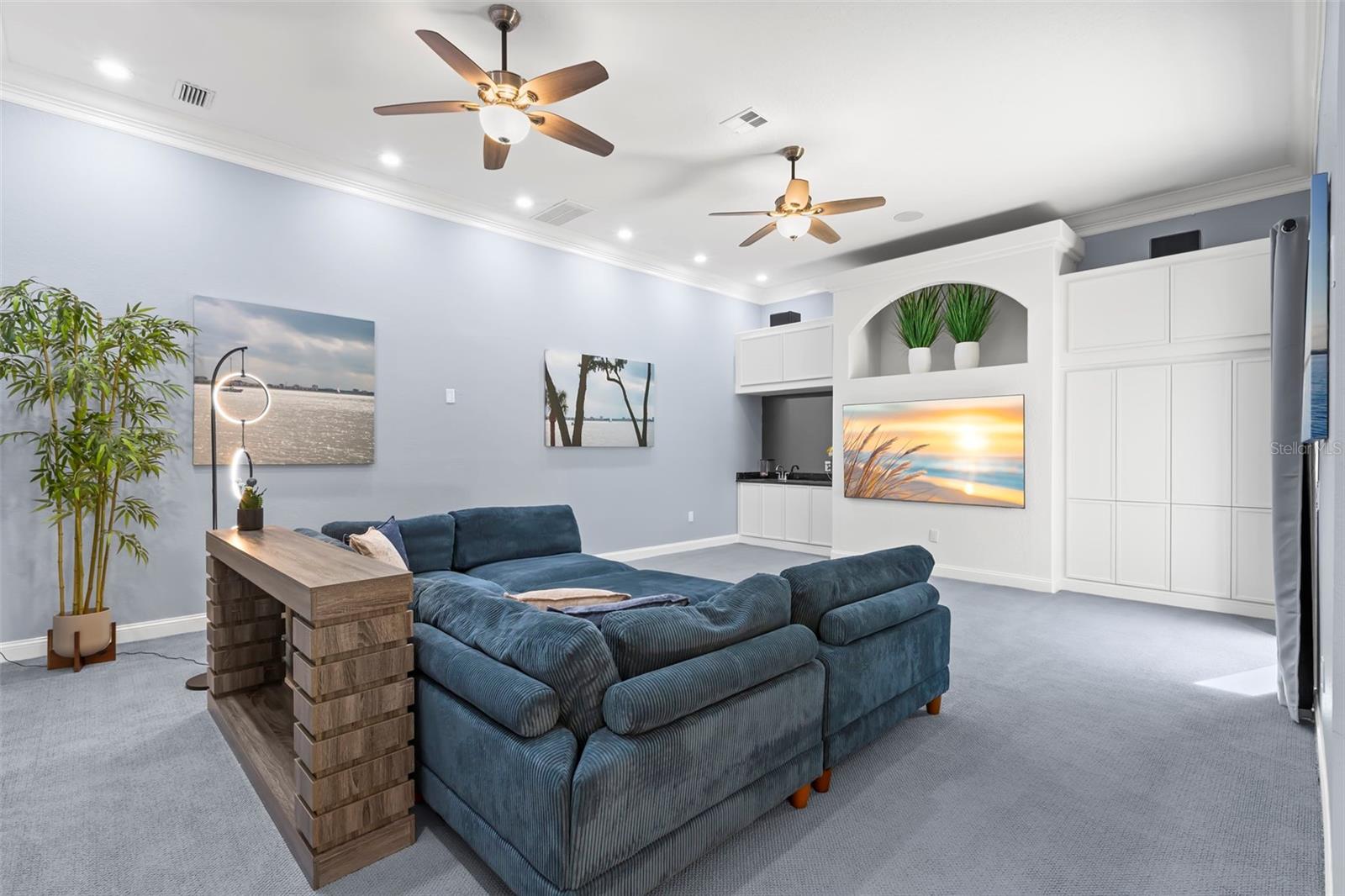 TB8477321 Property Photo