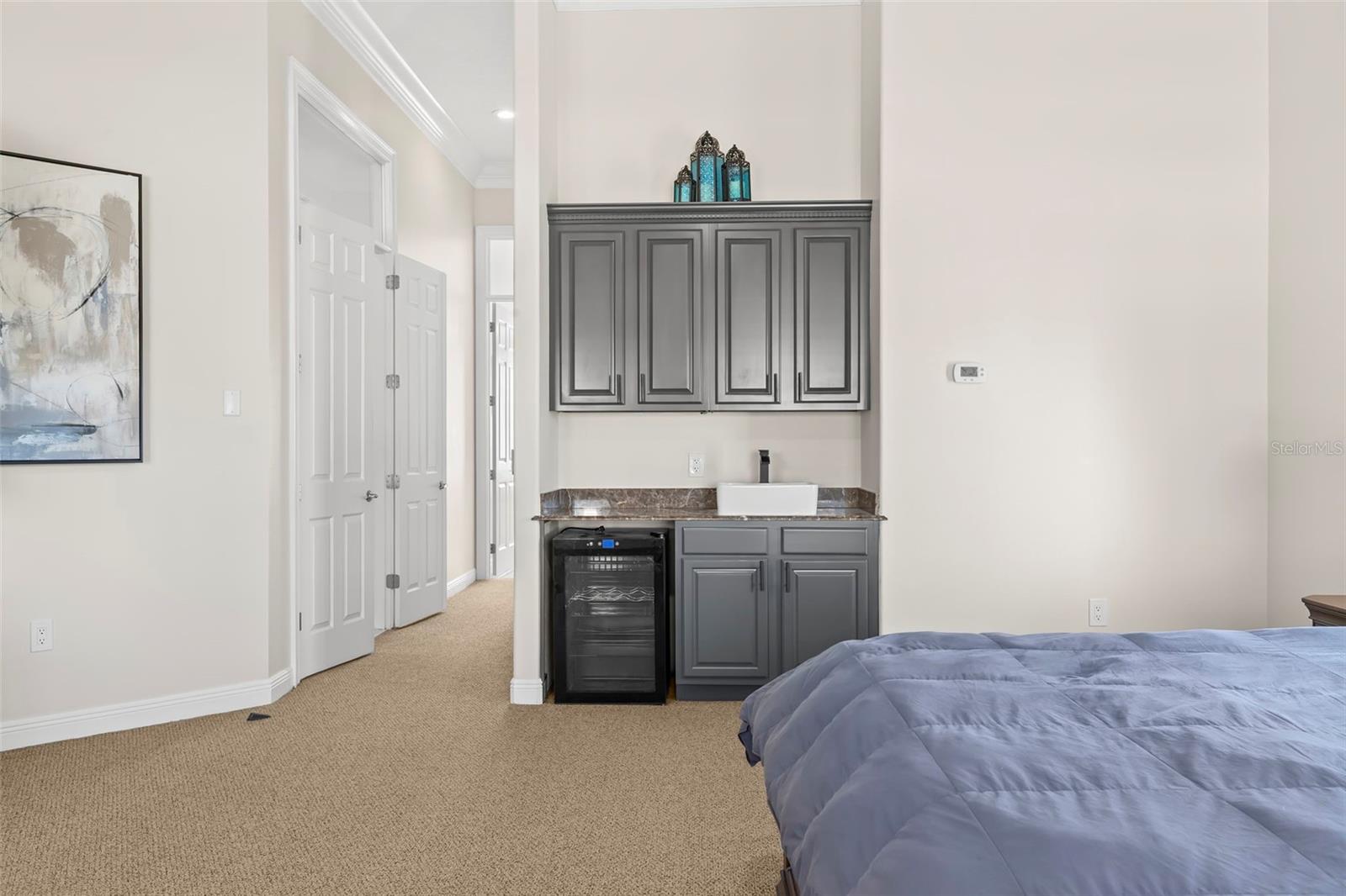 TB8477321 Property Photo