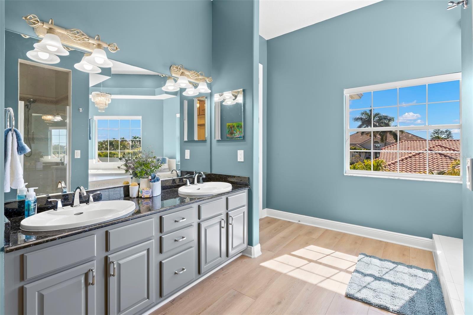 TB8477321 Property Photo