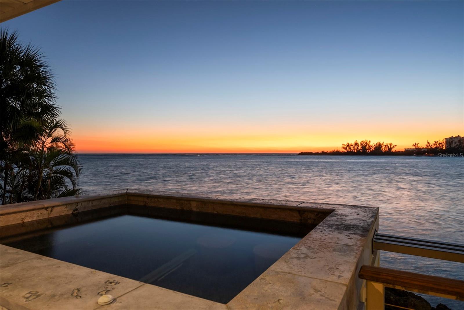 A4682930 Property Photo