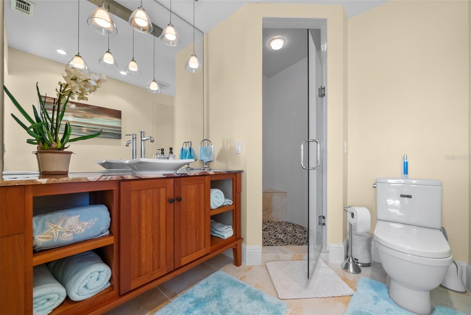 A4682930 Property Photo