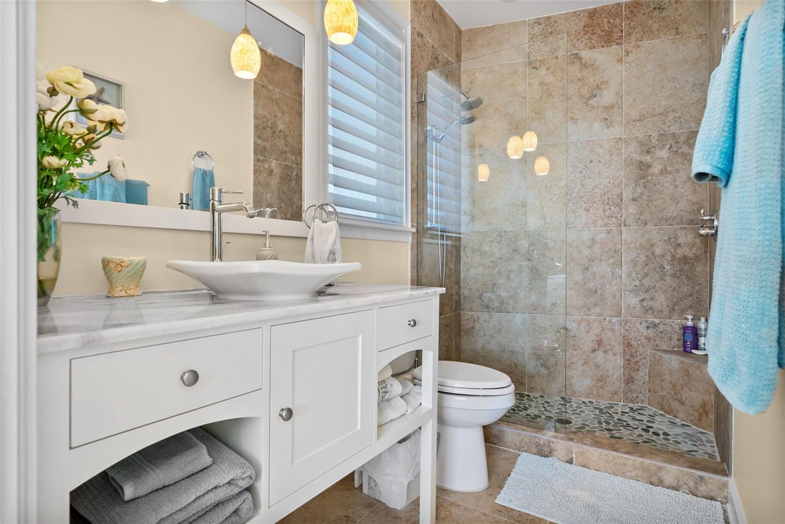 A4682930 Property Photo