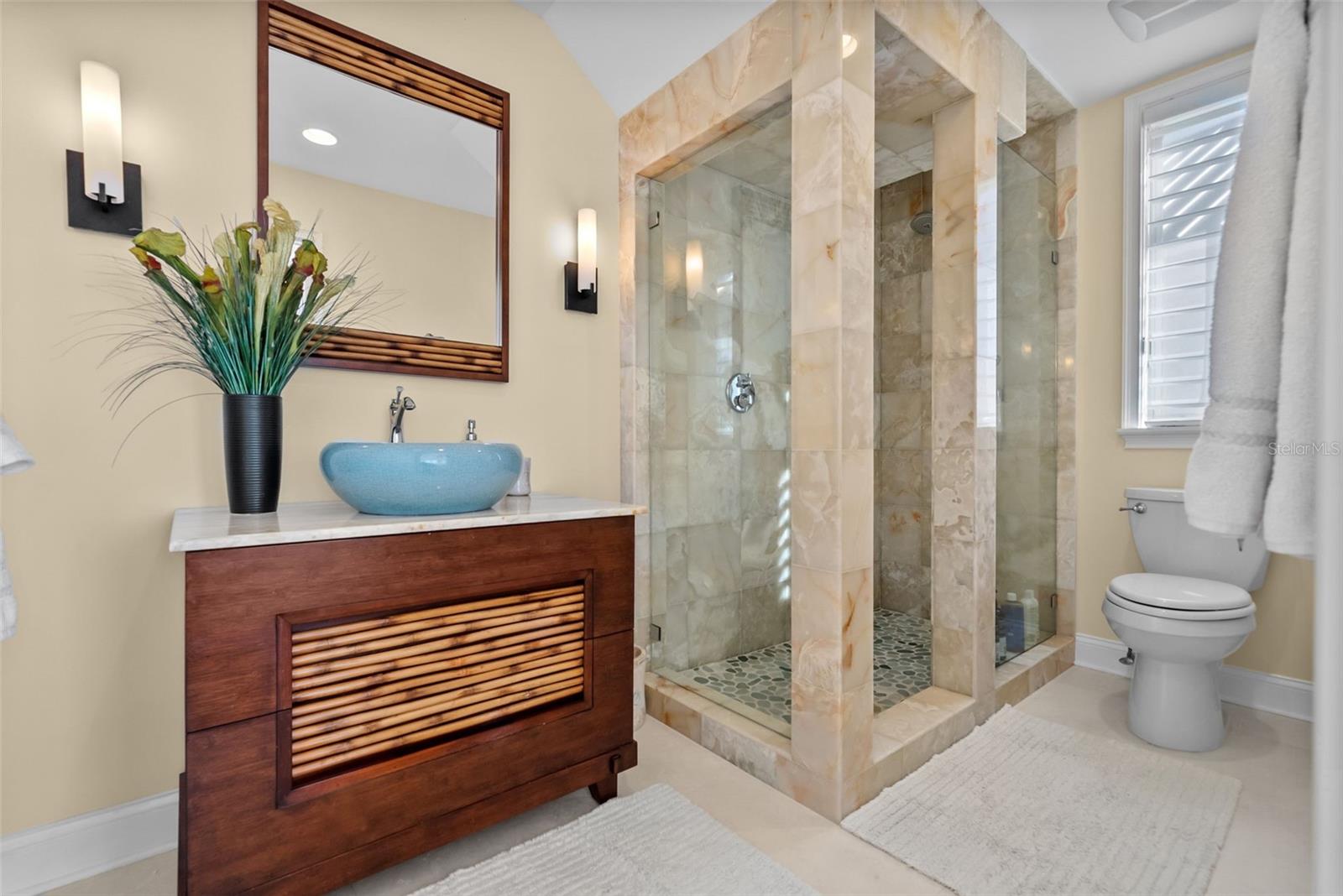 A4682930 Property Photo