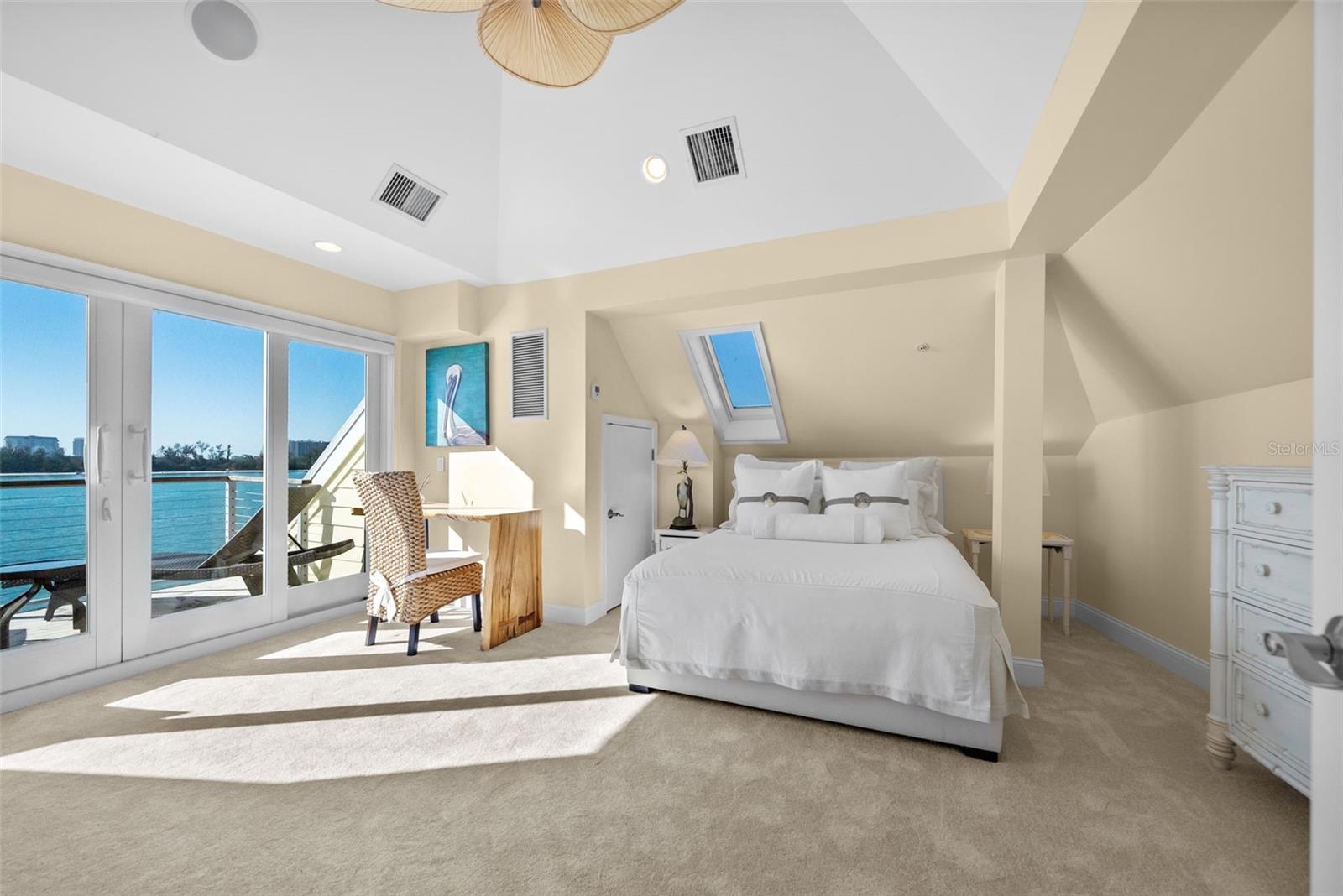 A4682930 Property Photo