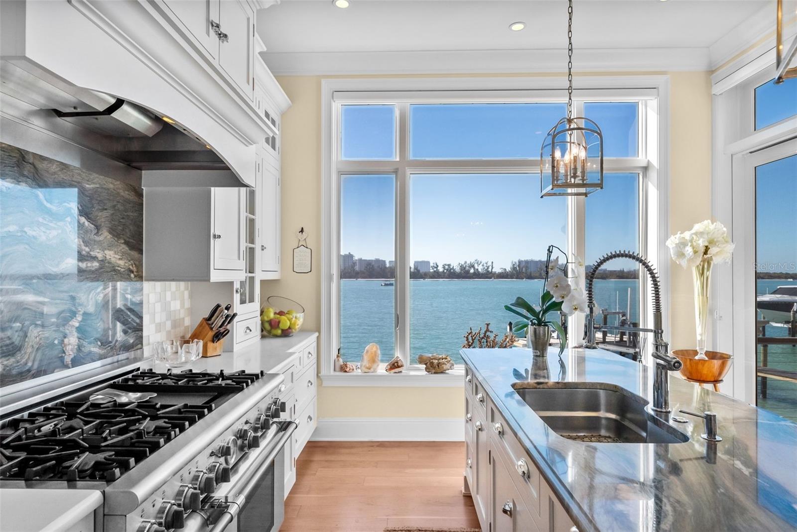 A4682930 Property Photo