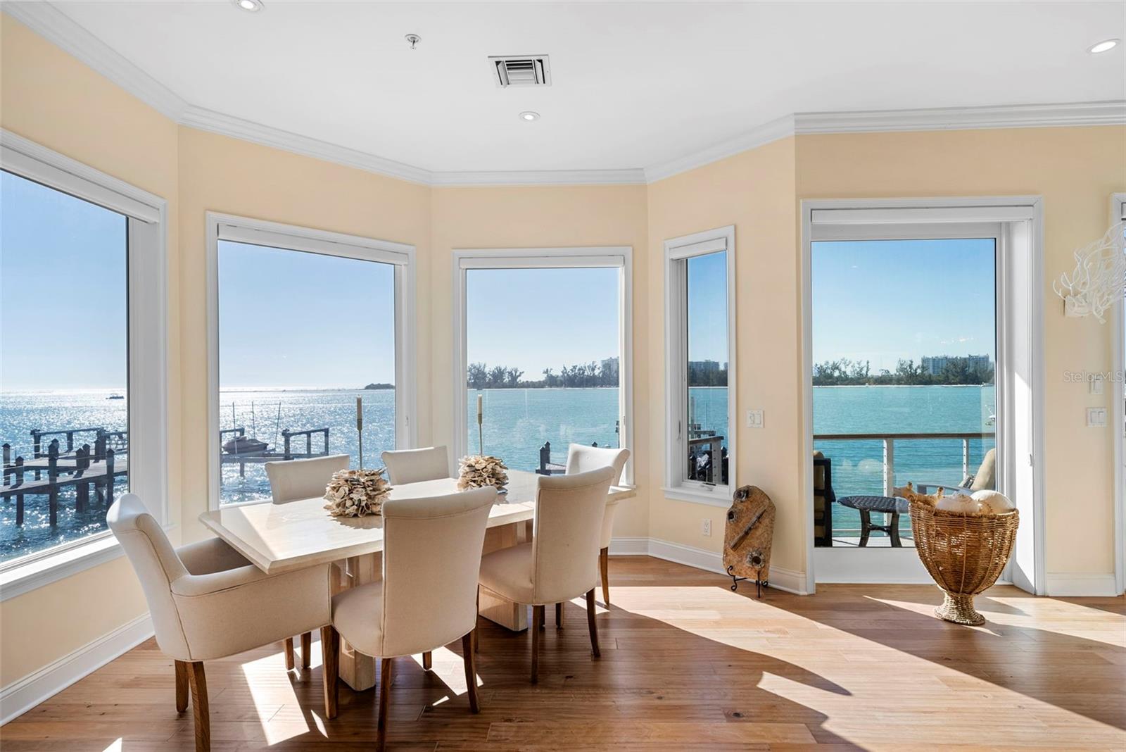 A4682930 Property Photo