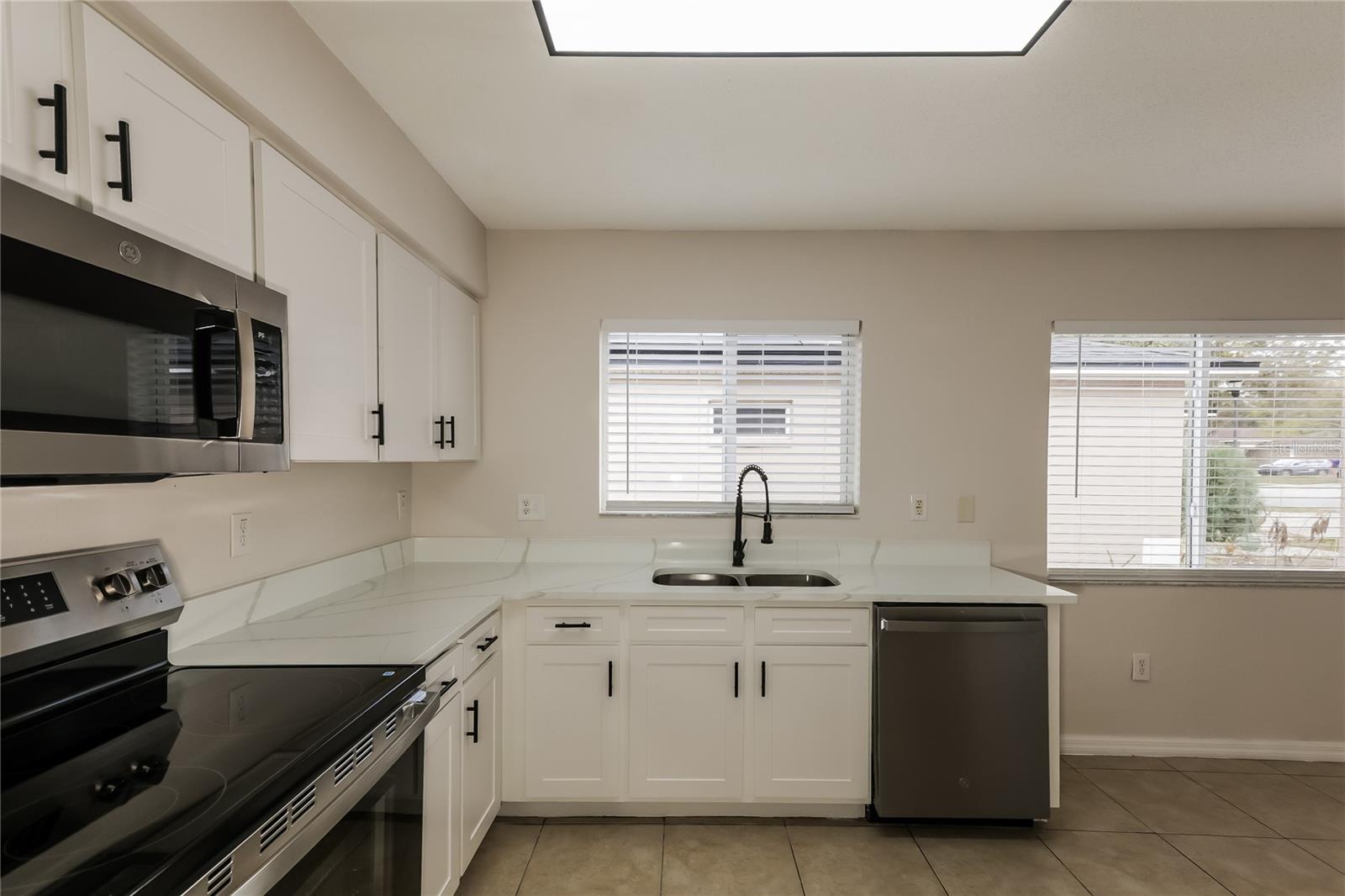 3014 SUMMER HOUSE DR, VALRICO, FL, 33594