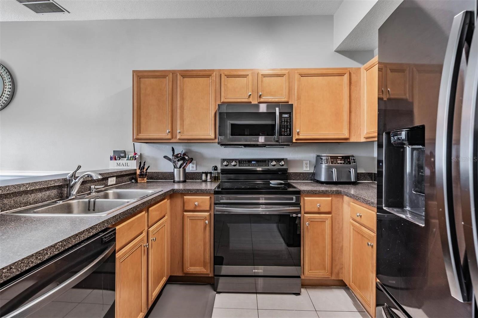 9092 IRON OAK AVE, TAMPA, FL, 33647