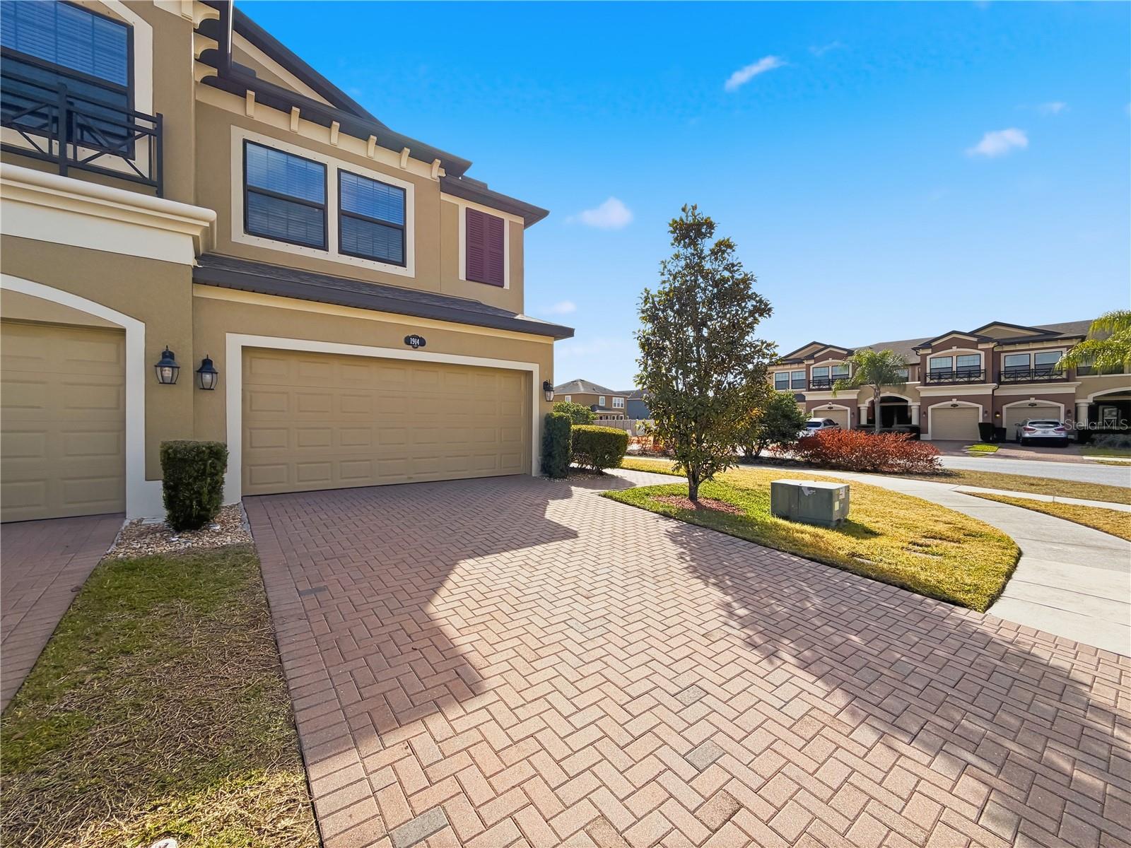 1914 LAKE WATERS PL, LUTZ, FL, 33558