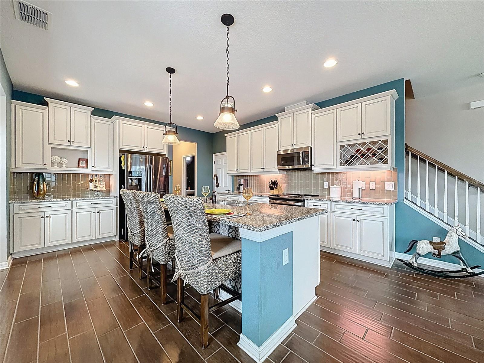 1914 LAKE WATERS PL, LUTZ, FL, 33558