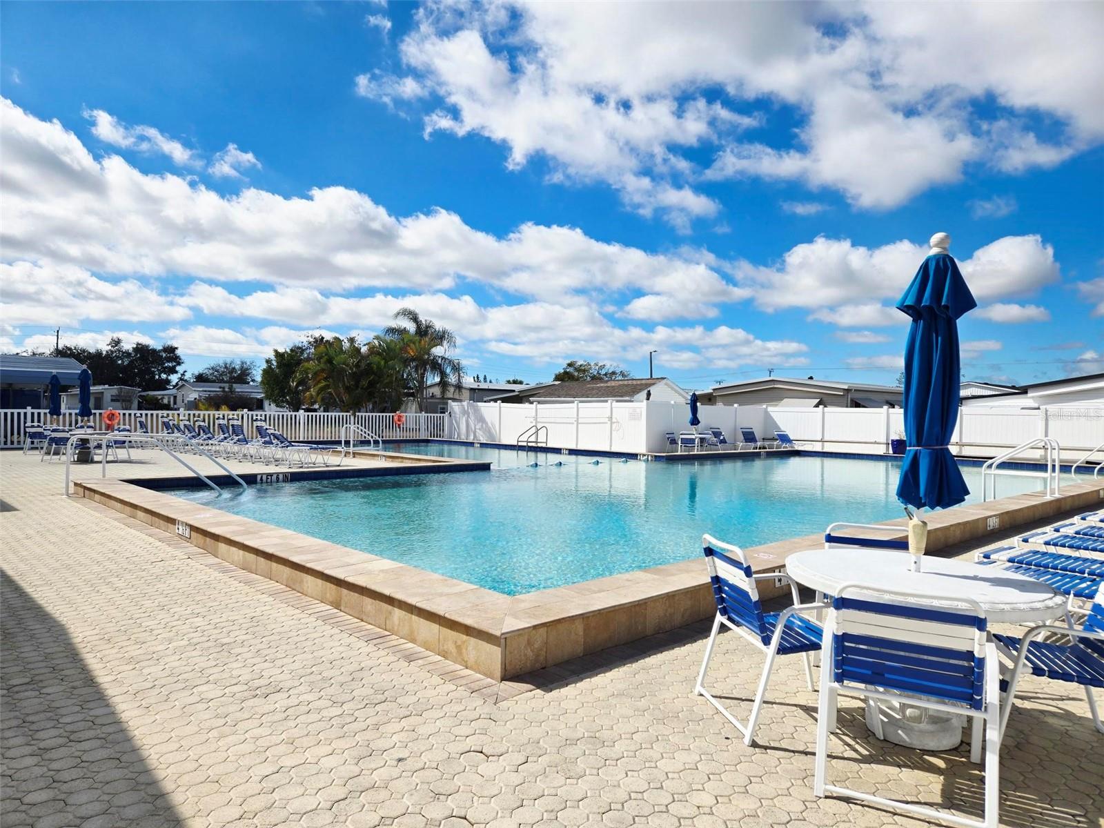 A4682988 Property Photo