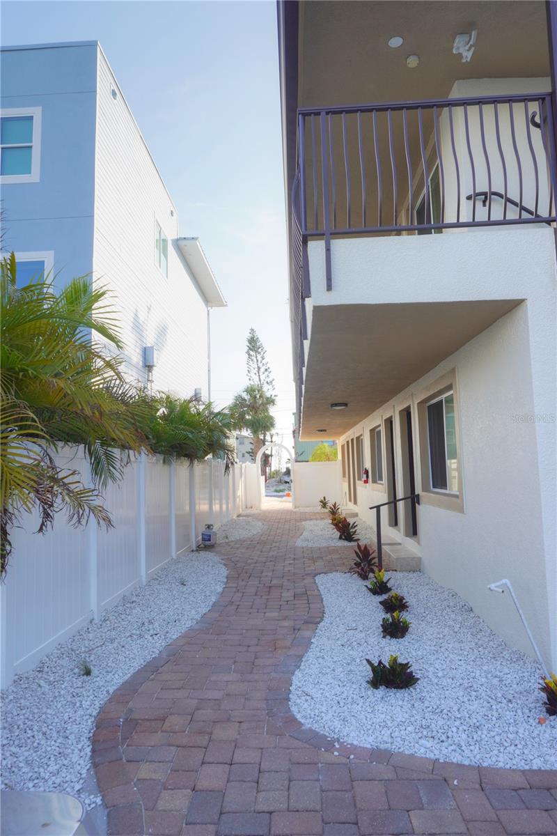 8535 BLIND PASS DR #102, TREASURE ISLAND, FL, 33706