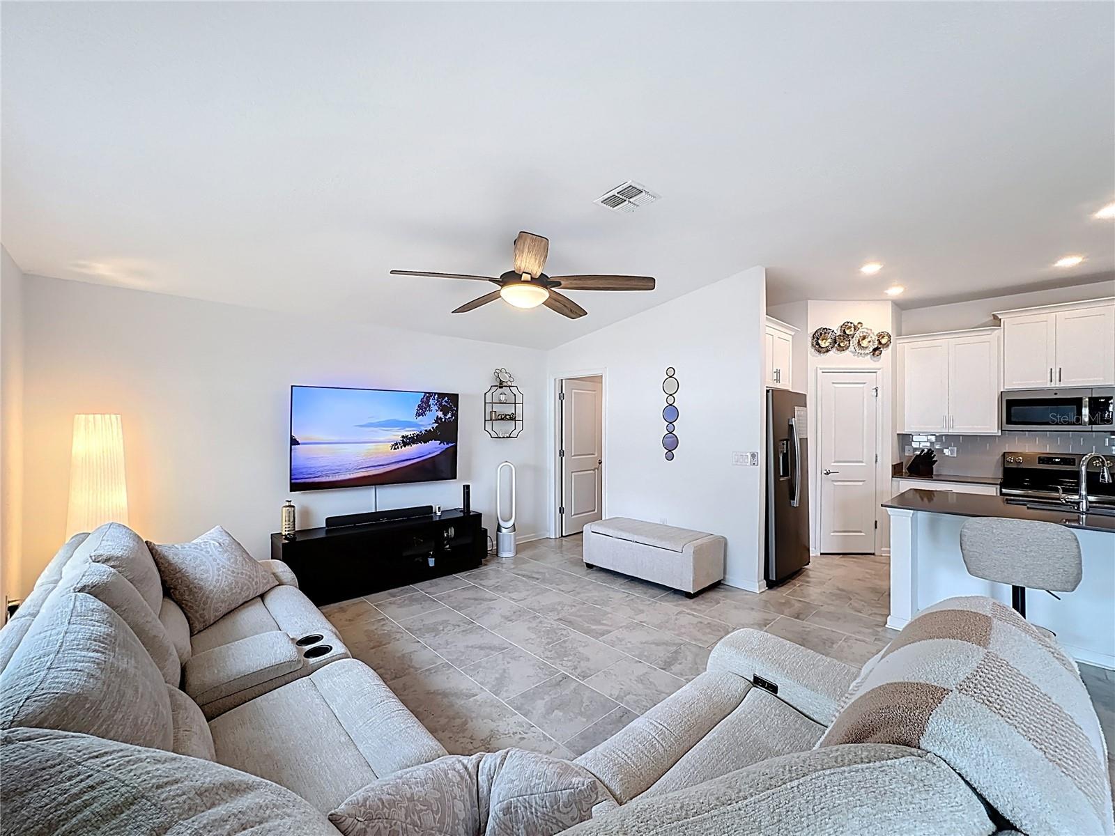 6952 DILLY LAKE AVE, GROVELAND, FL, 34736